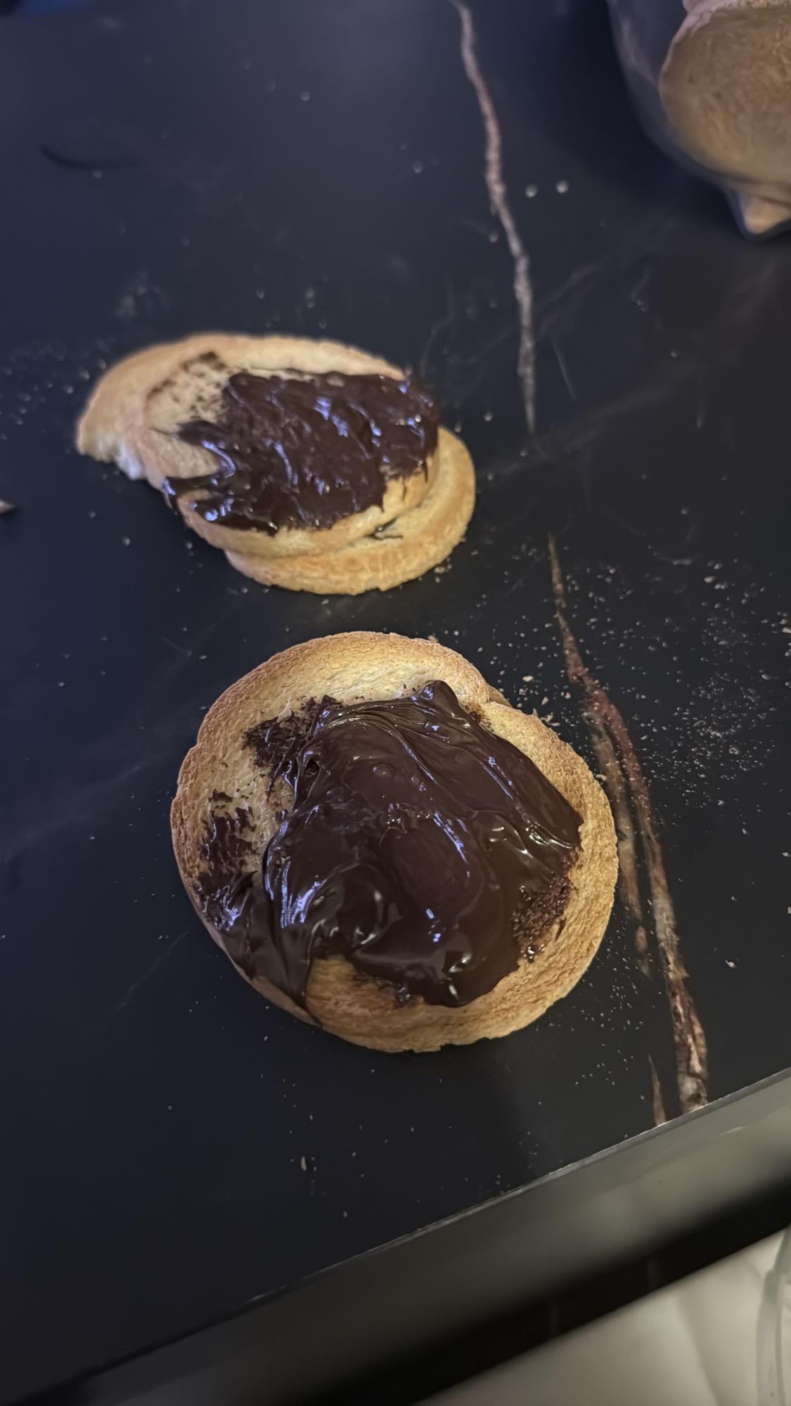 Çikolatalı kızarmış ekmek