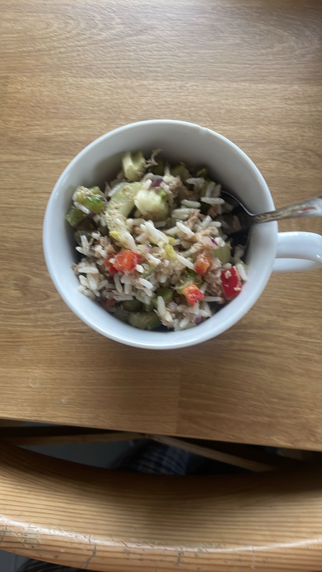 Sałatka ryżowa z tuńczykiem