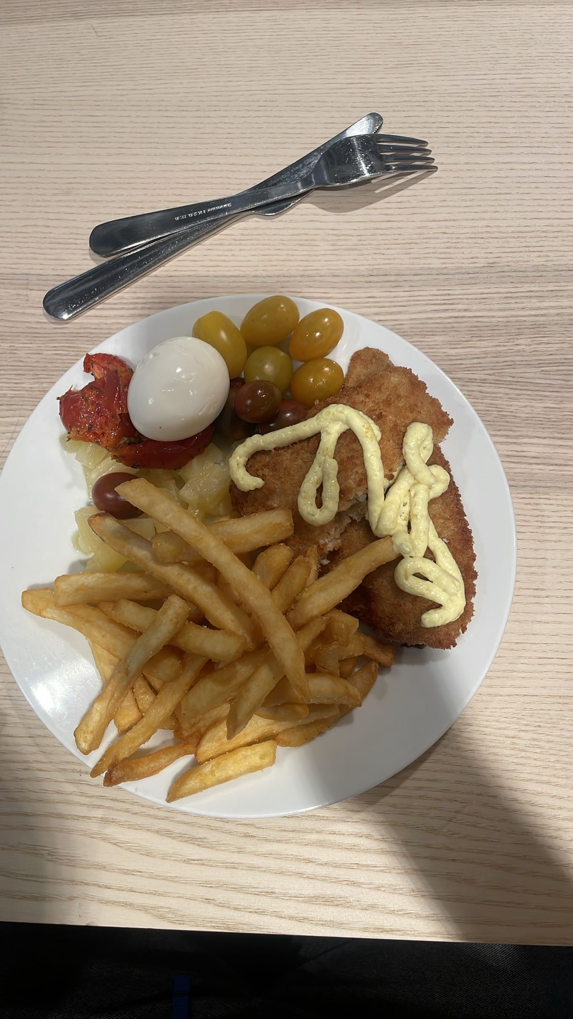 Panerad fisk med pommes