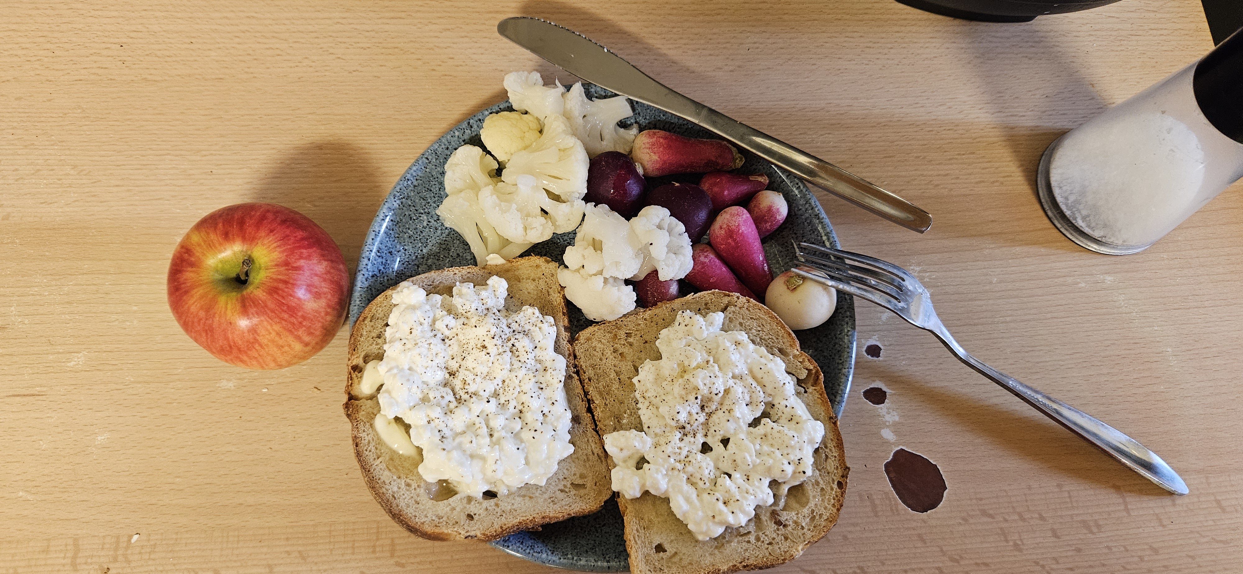 Cottage Cheese Veggie Toast