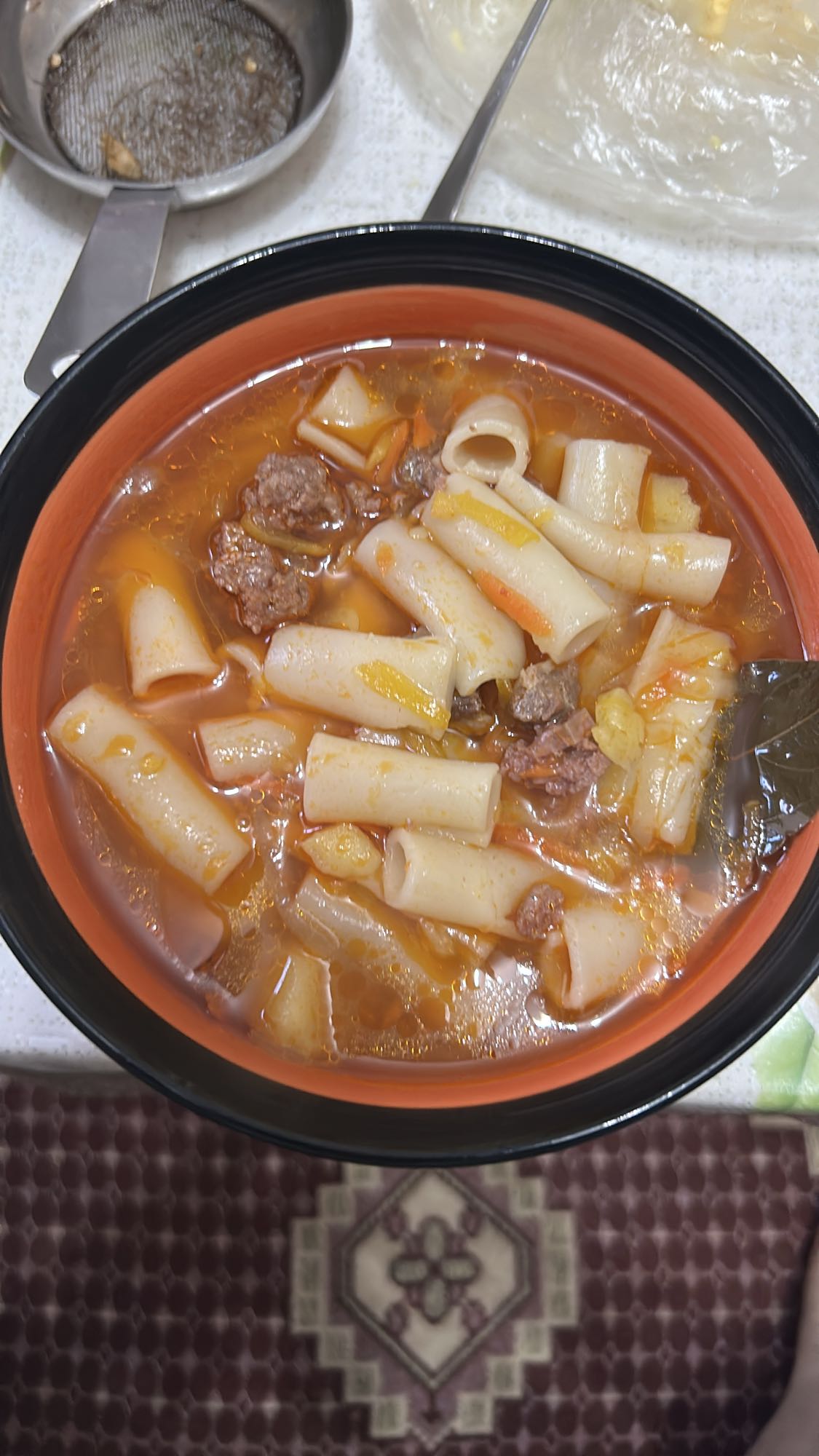 суп с макаронами и говядиной