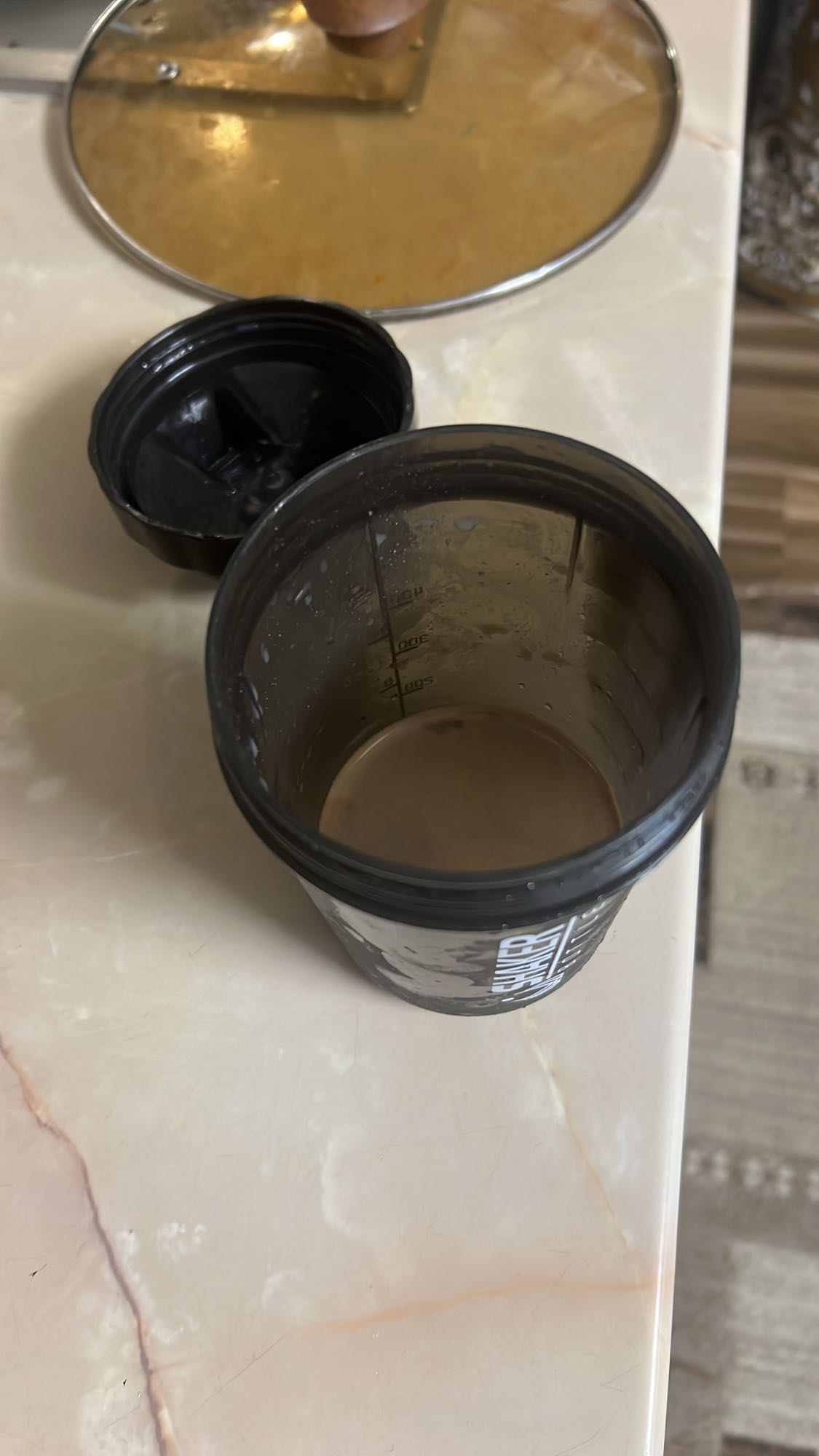 Shake proteic ciocolată