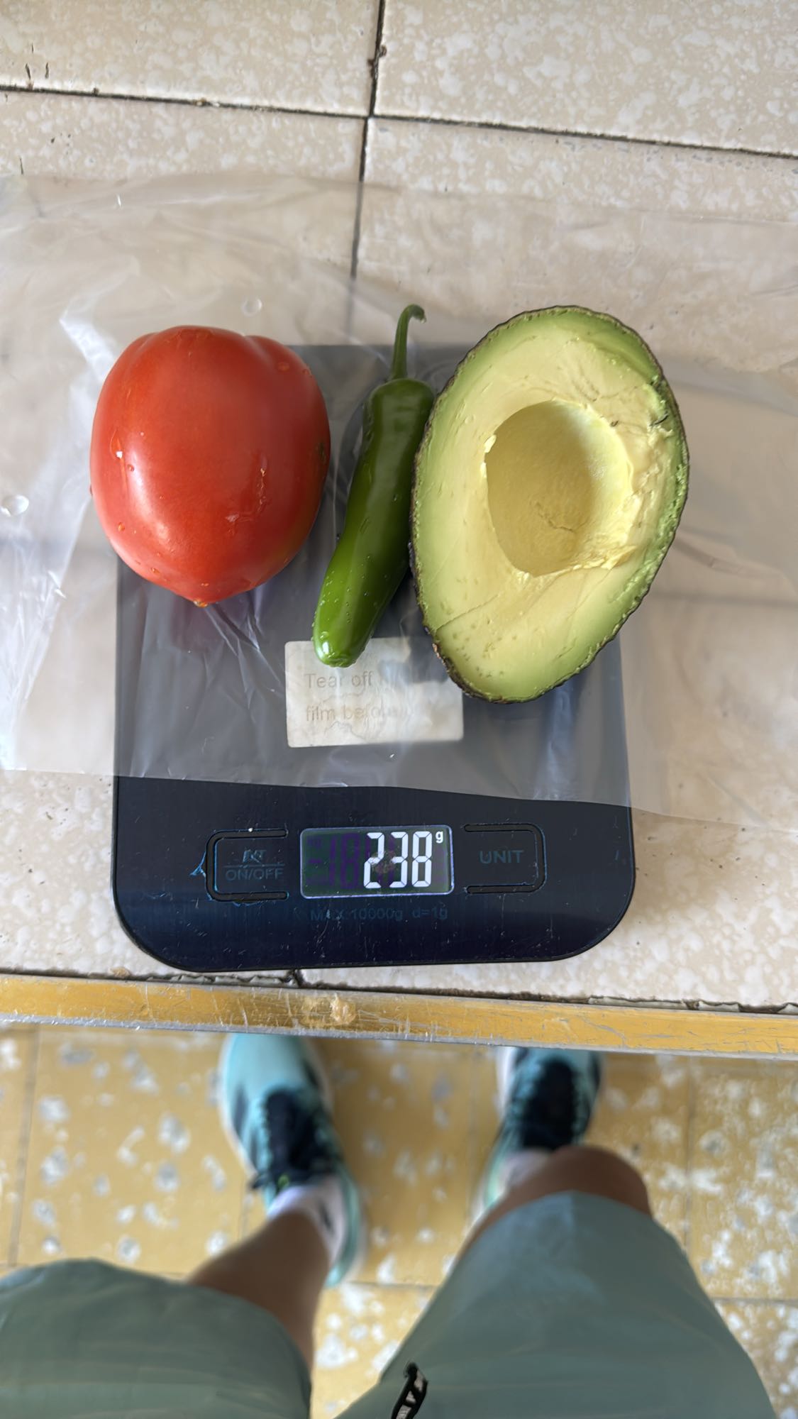 Aguacate, jitomate y chile