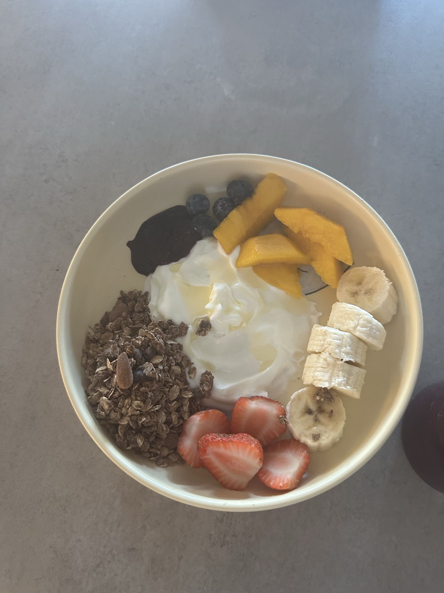 Tazón de yogur con frutas