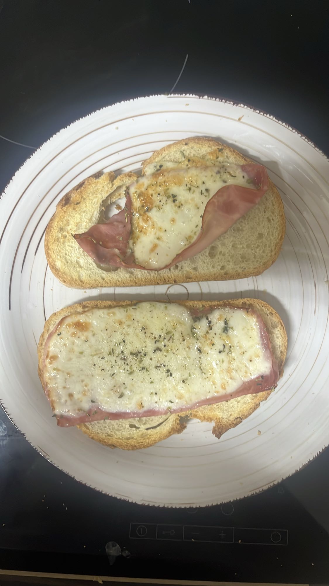 Tostadas de jamón y queso