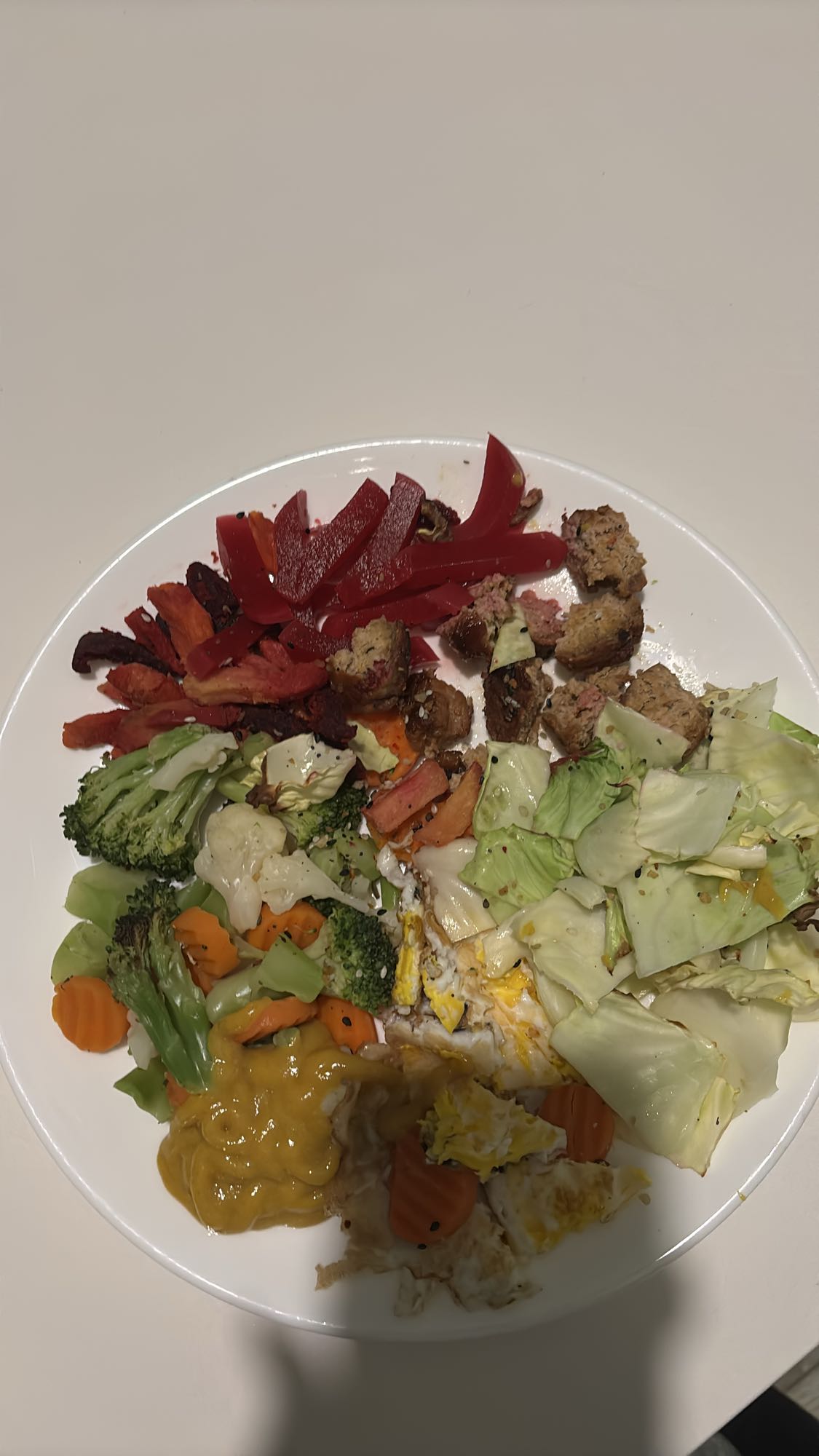 Assiette légumes et œuf