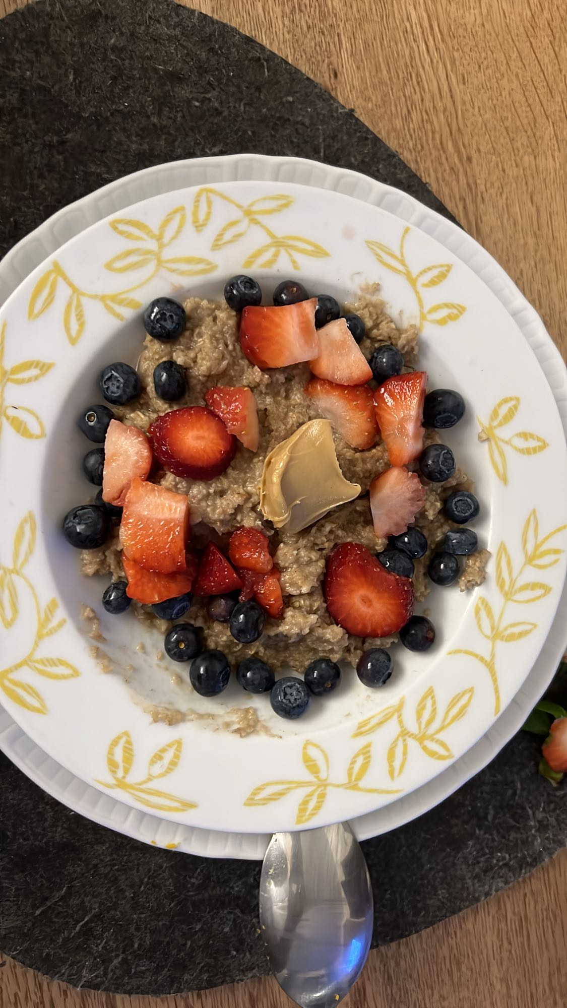 Yulaf ezmesi meyveli