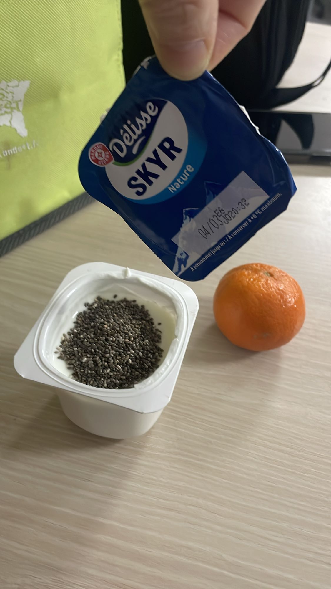 Skyr, chia et mandarine