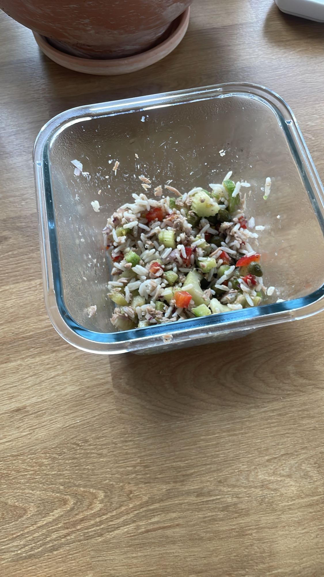 Sałatka ryżowa z tuńczykiem