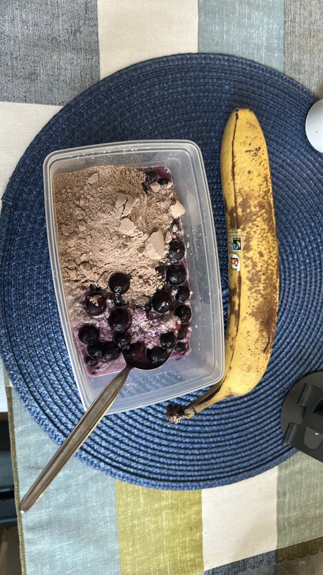 Havregrynsgröt med bär & banan