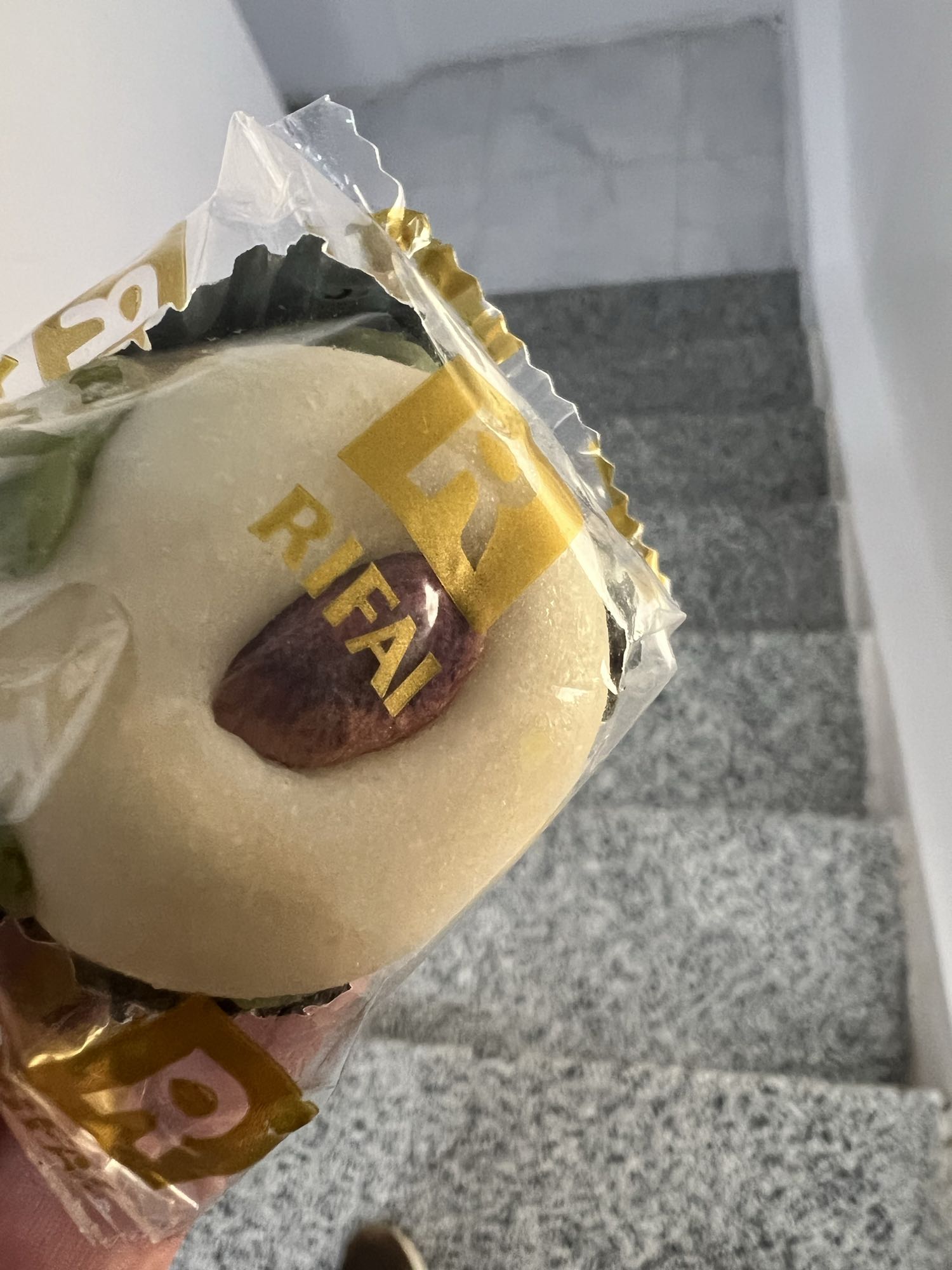 Pistachio marzipan sweet