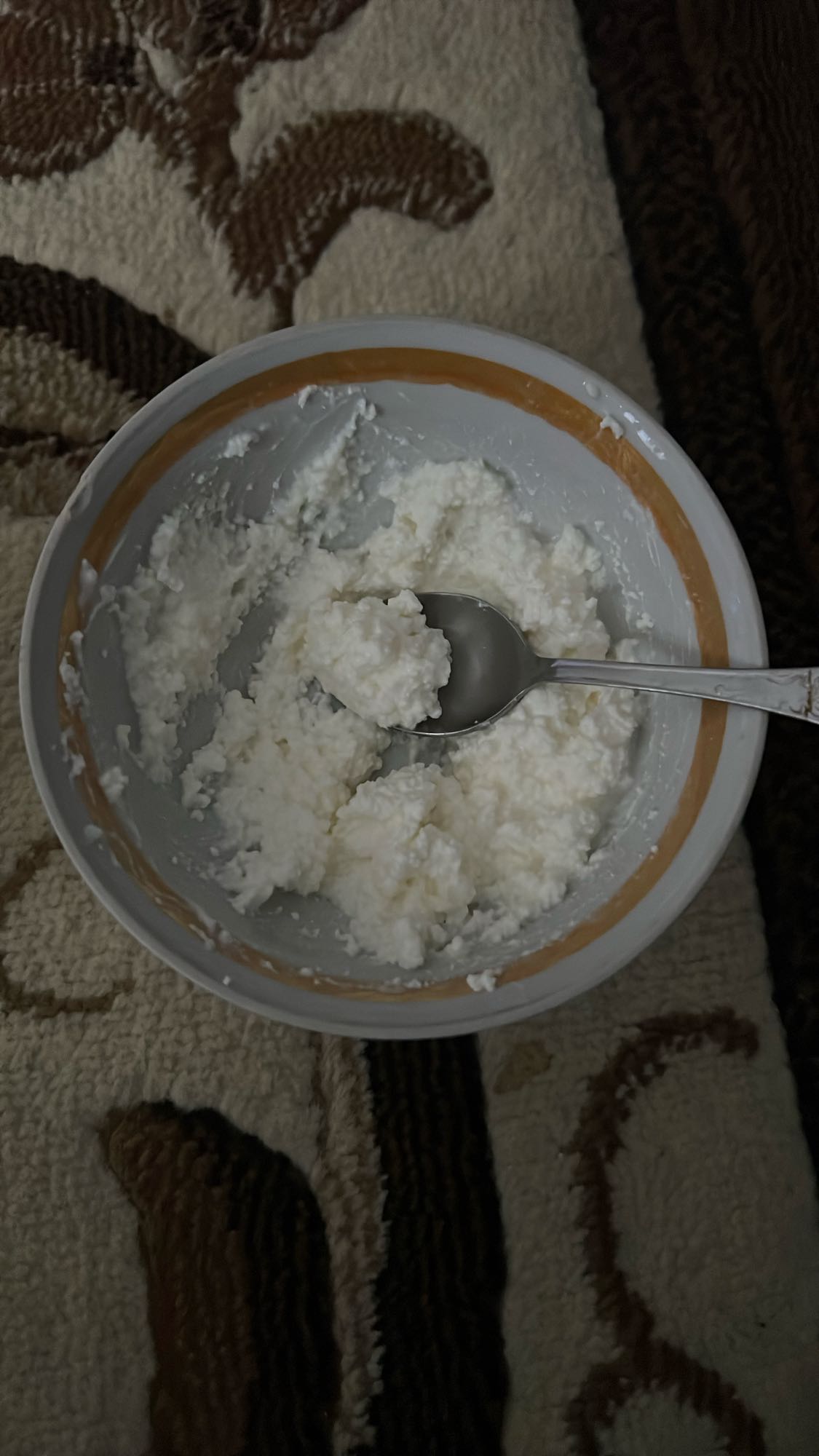 Творог в миске