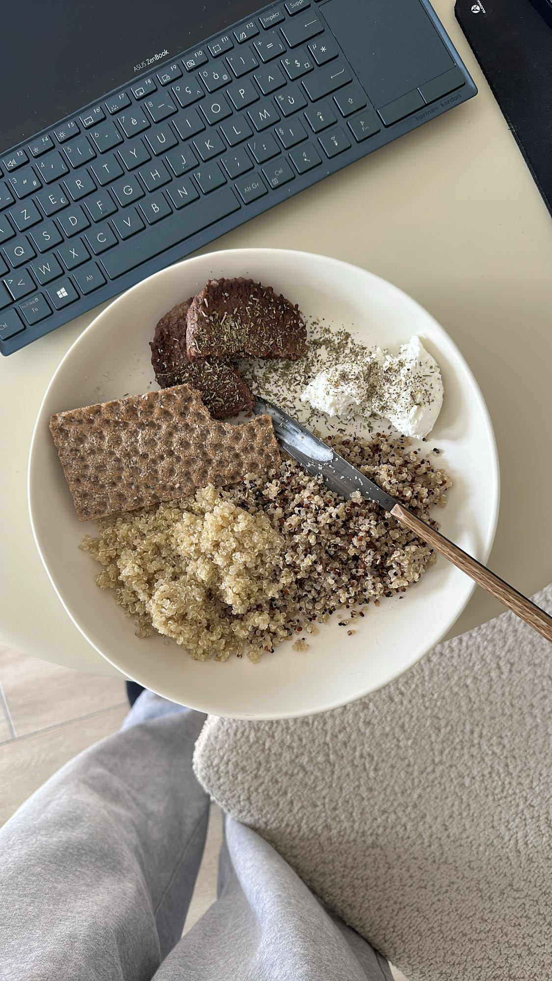 Assiette saine quinoa et steak