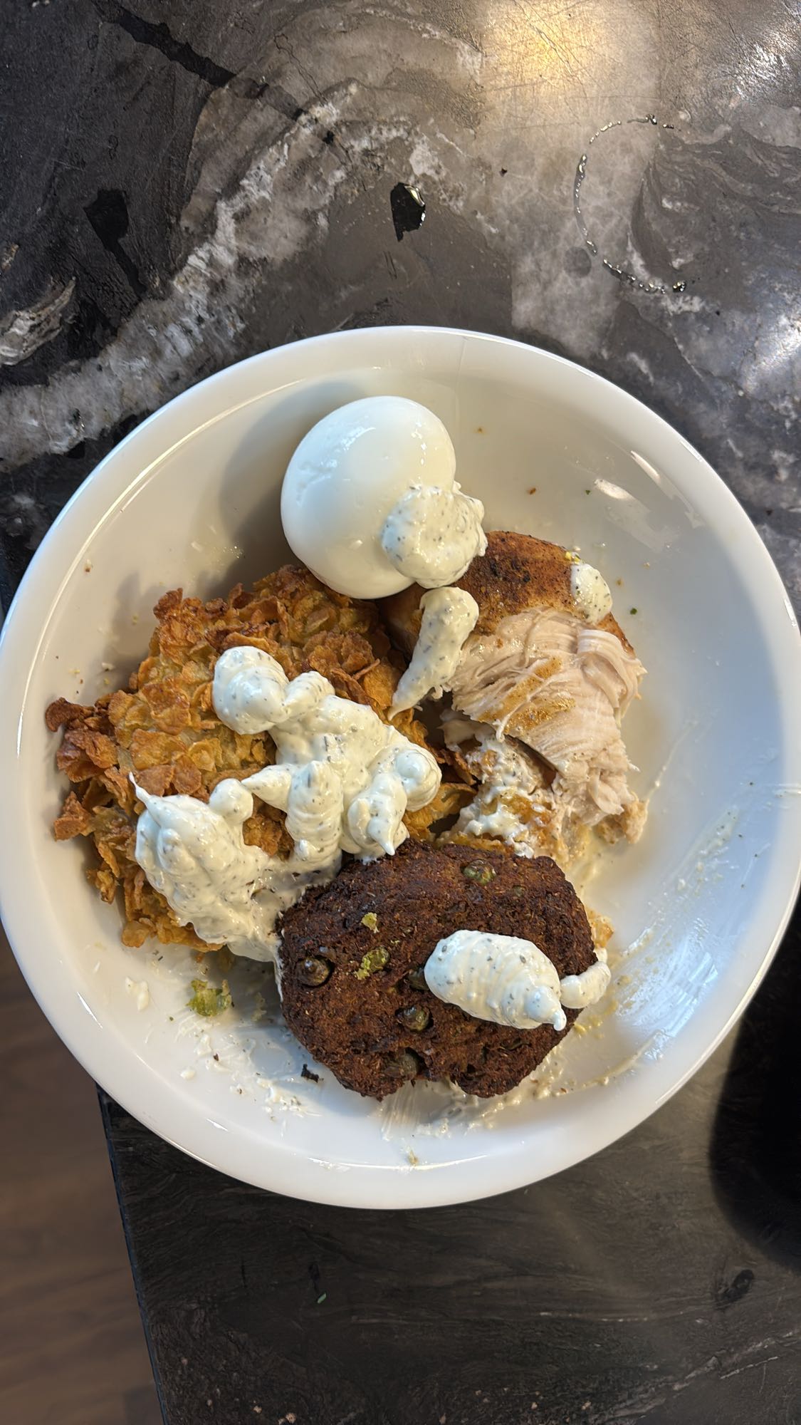 Assiette protéinée variée