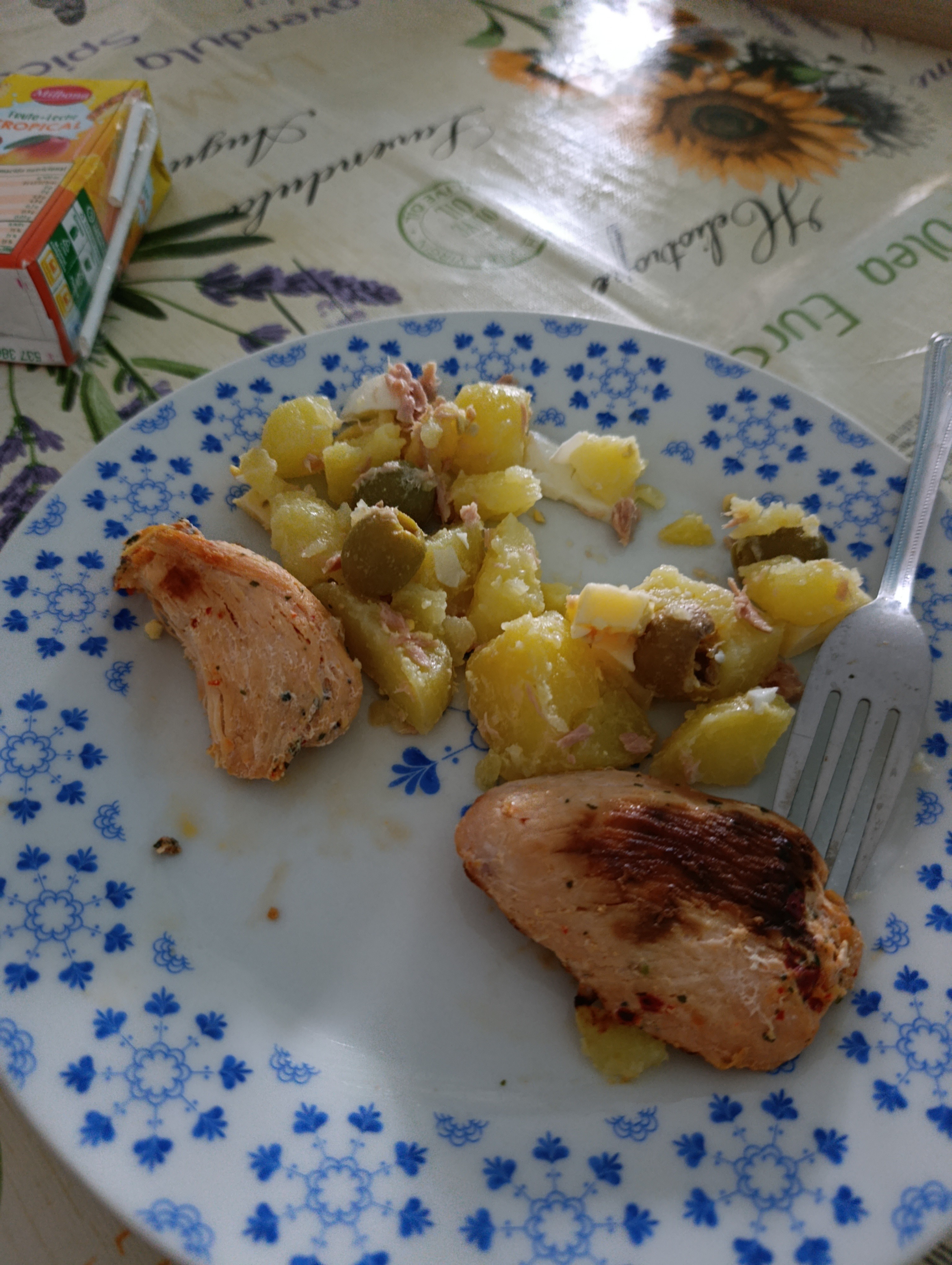 Pollo con ensalada de patata
