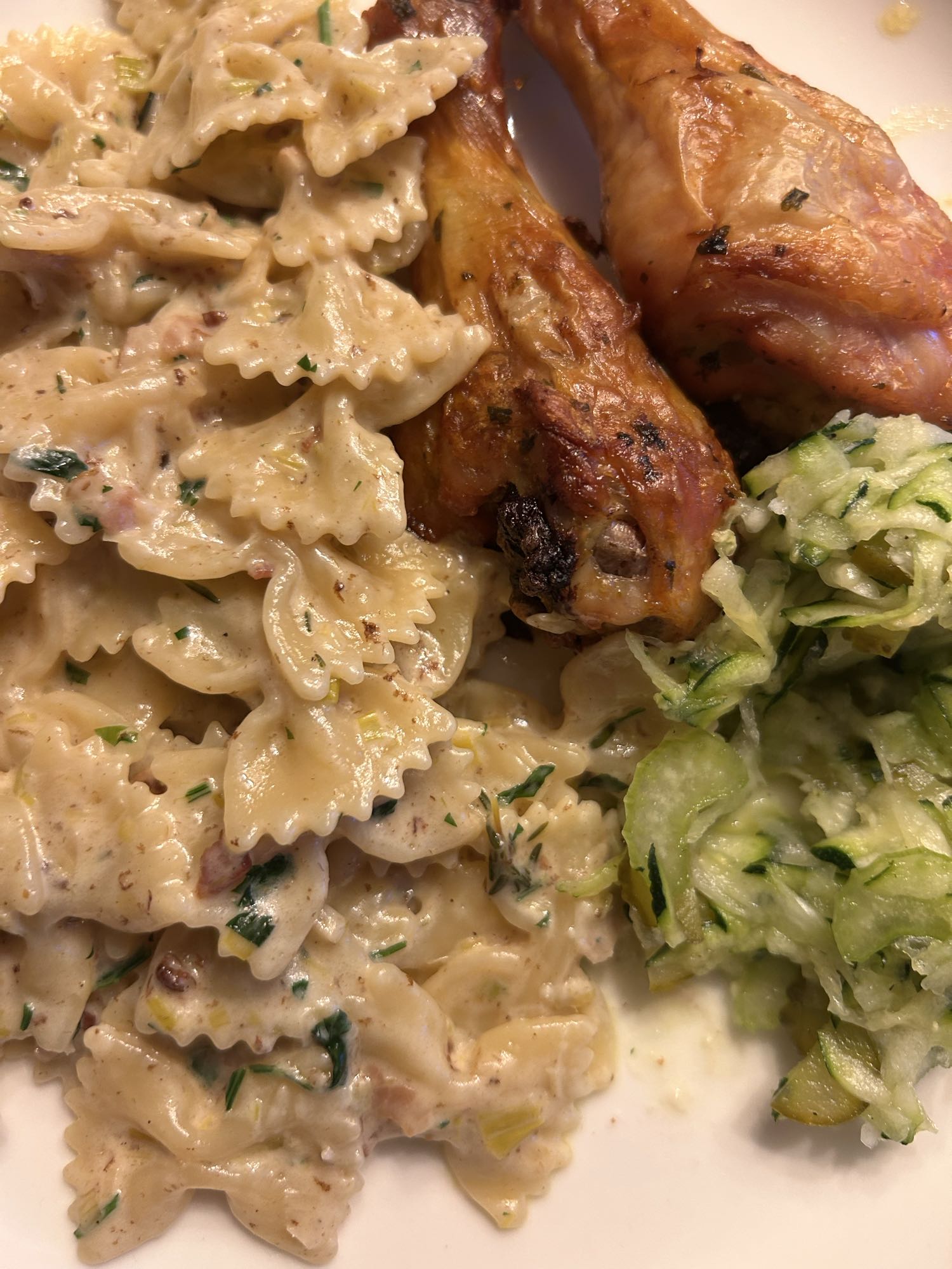 паста с курицей и цукини