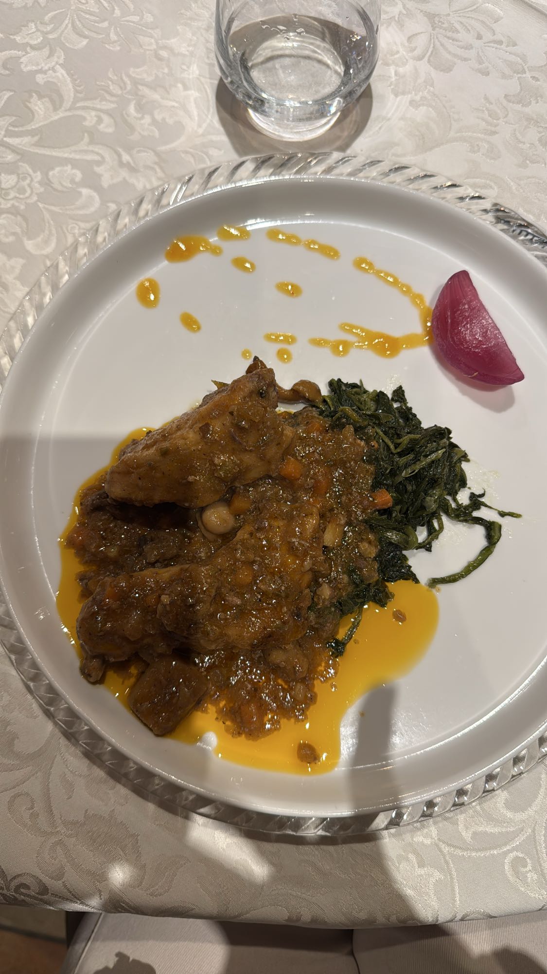 Tocană de pui cu verdețuri