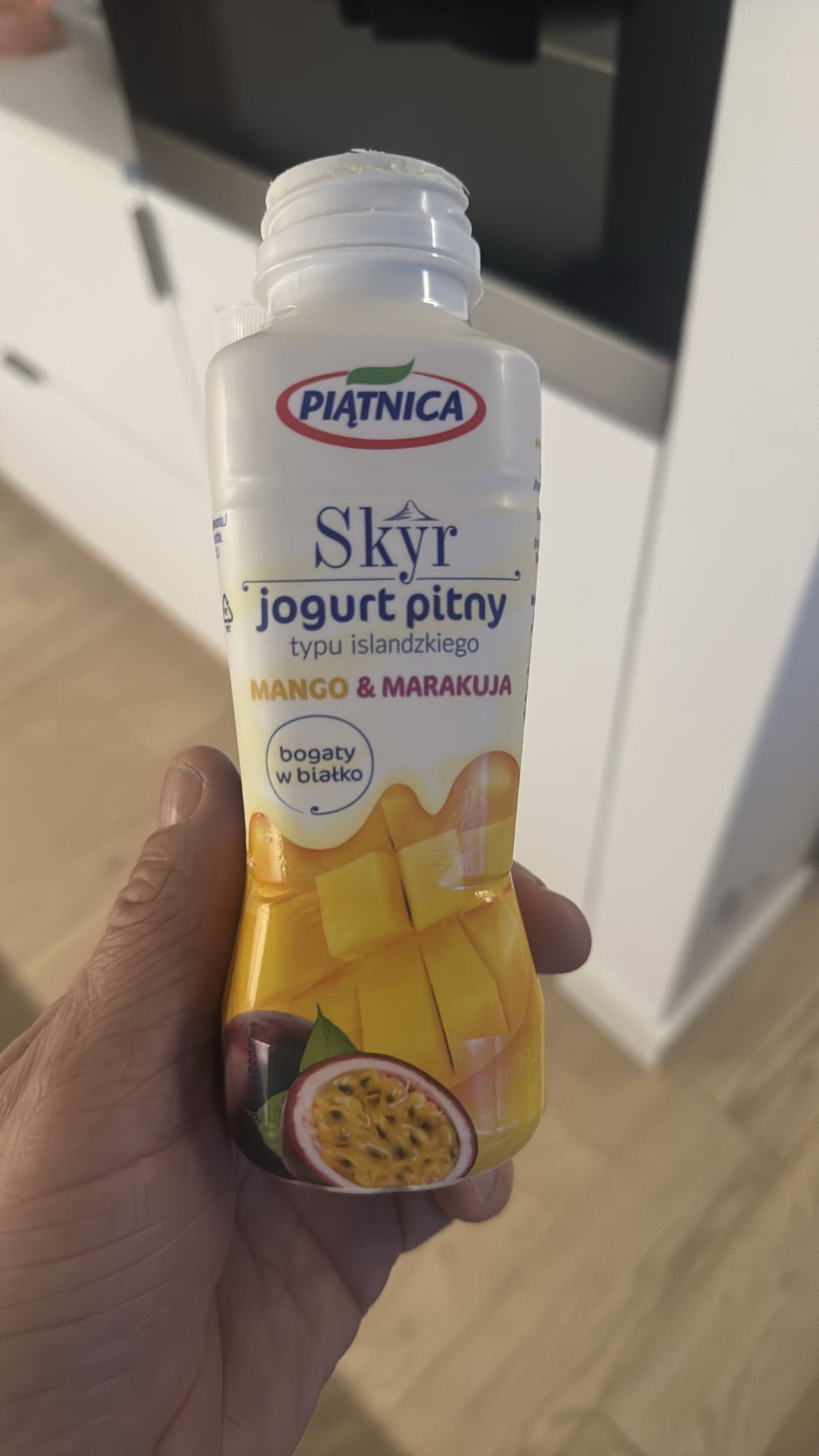 Skyr jogurt pitny mango marakuja