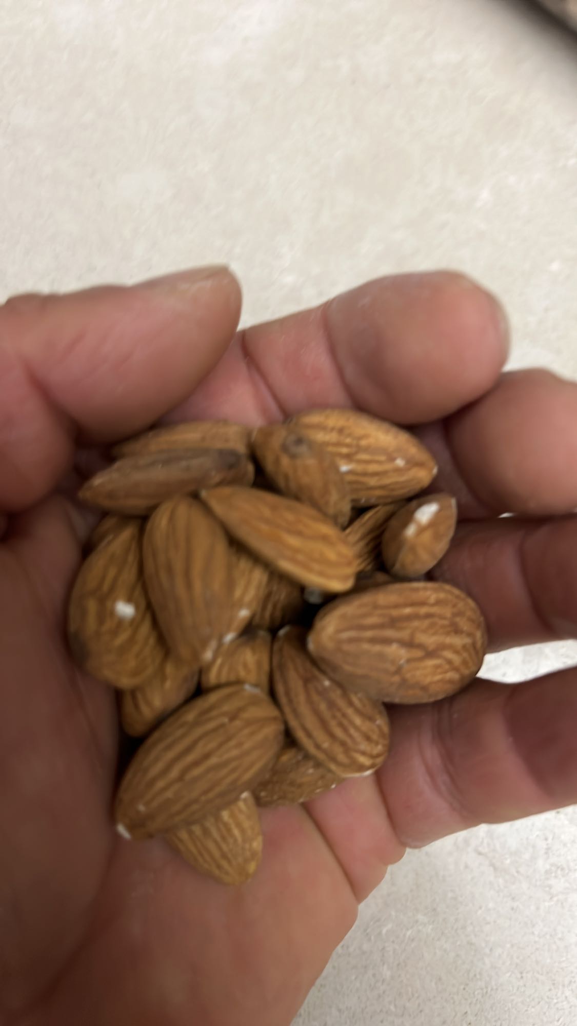 Badem atıştırmalık