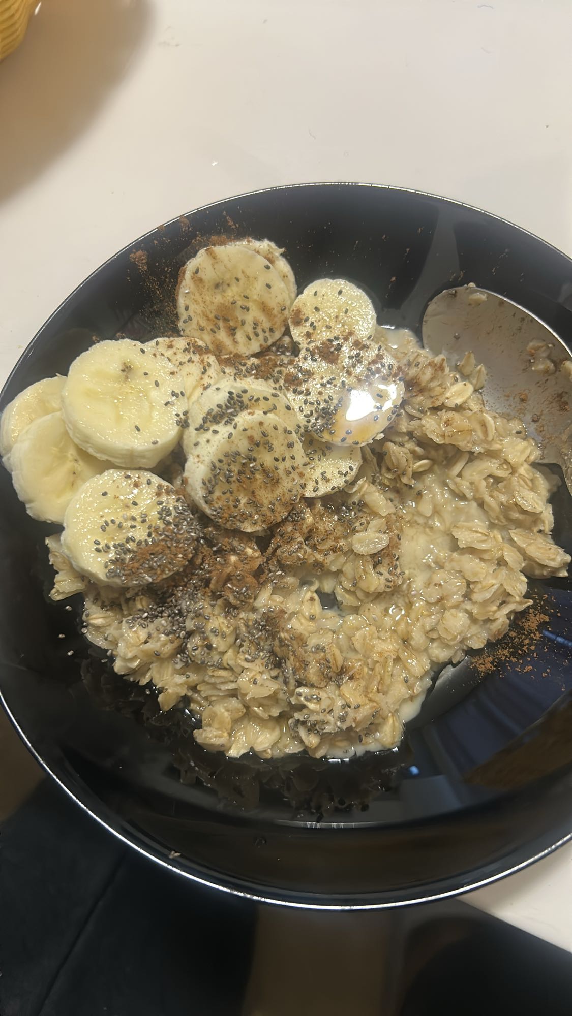 Bananen-Haferflocken-Frühstück