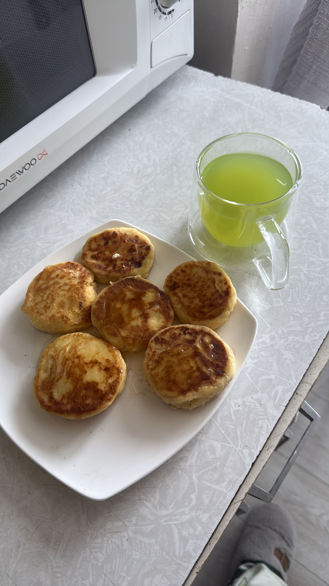 Сырники и зелёный чай