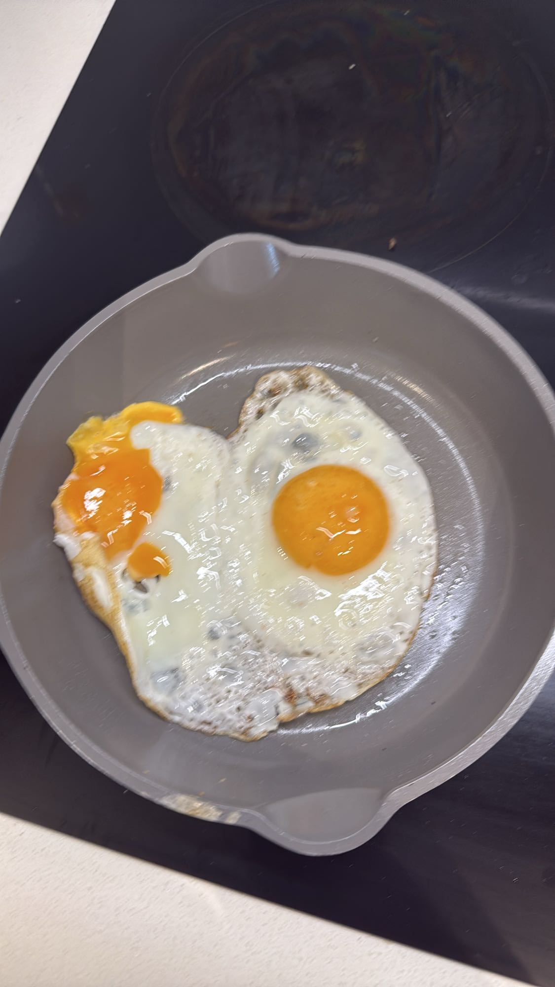 Fried eggs
