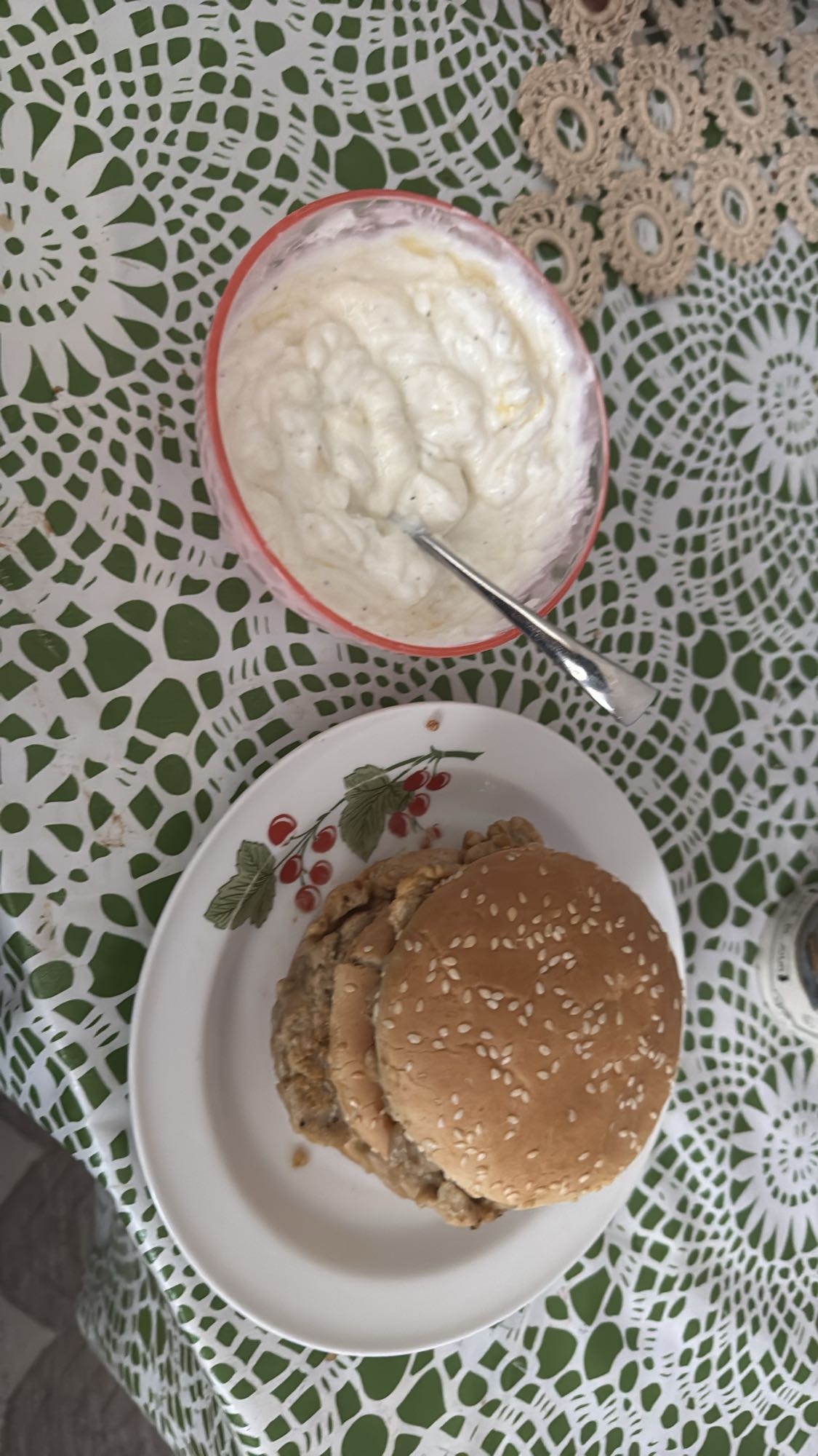 Kycklingburgare med sås