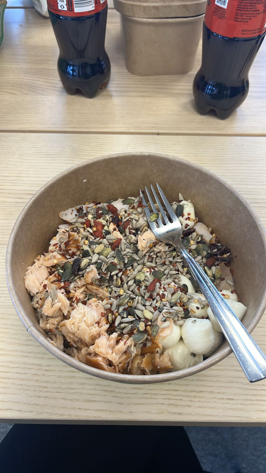 Lax- och mozzarellaskål