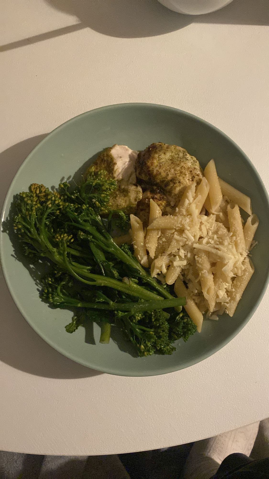 Kylling, pasta og brokkoli