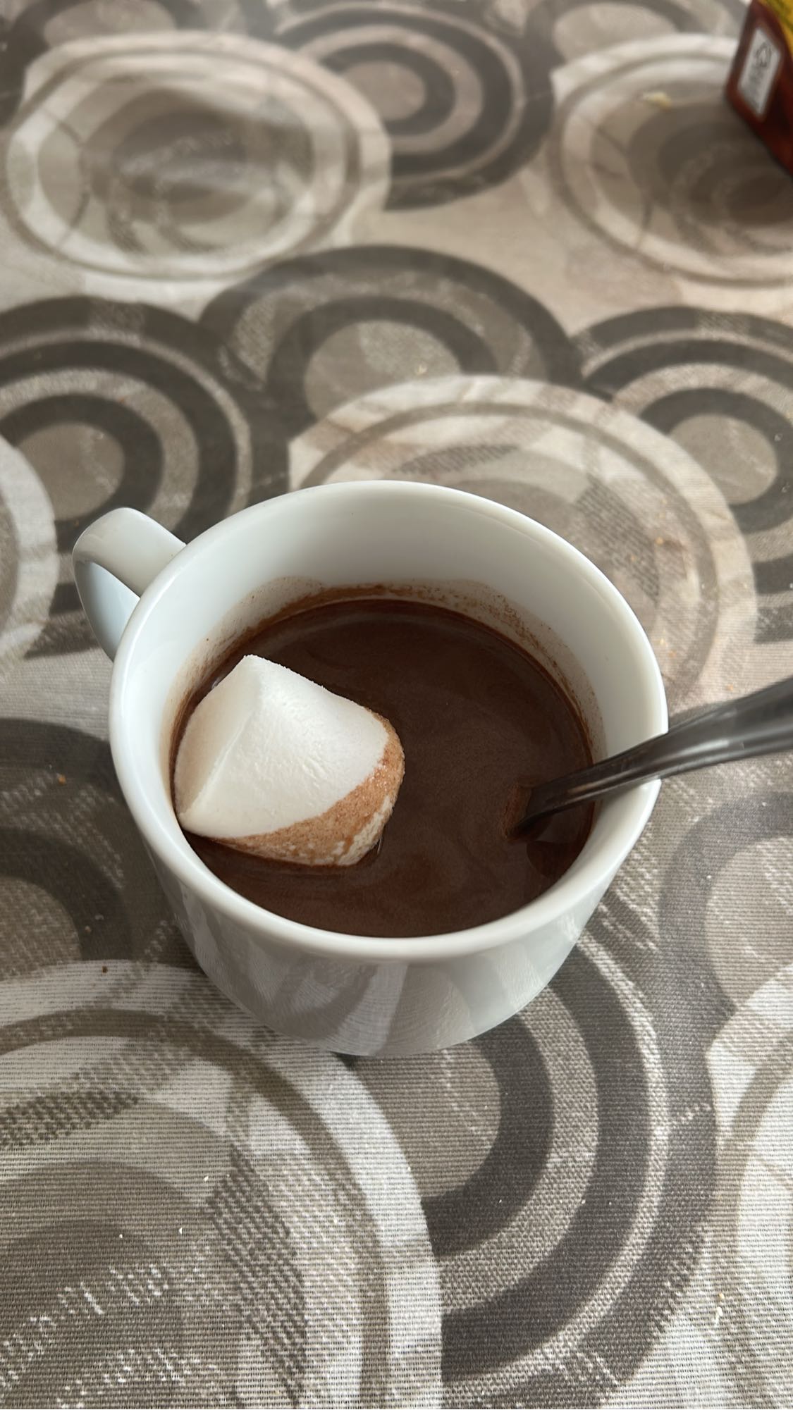 Sıcak Çikolata ve Marshmallow