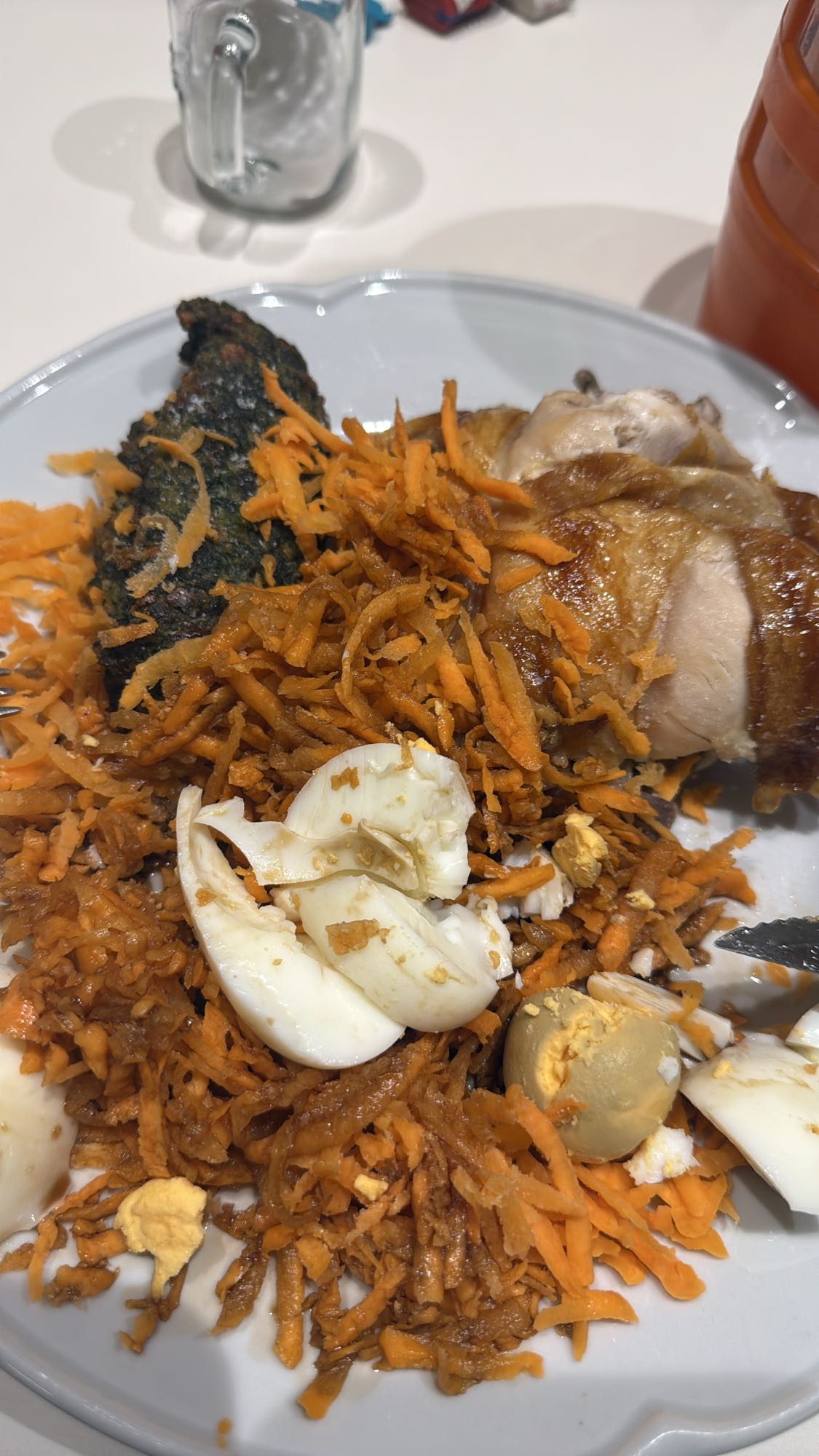 Pollo, huevo y zanahoria