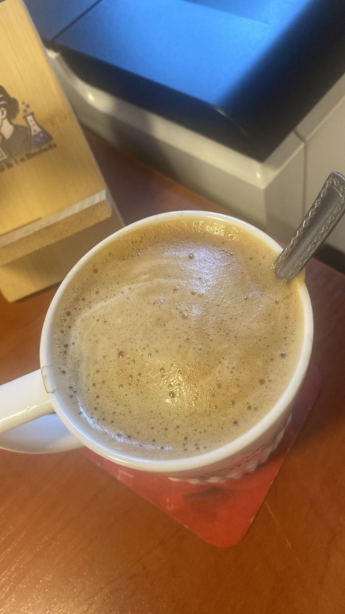 kawa czarna z pianką