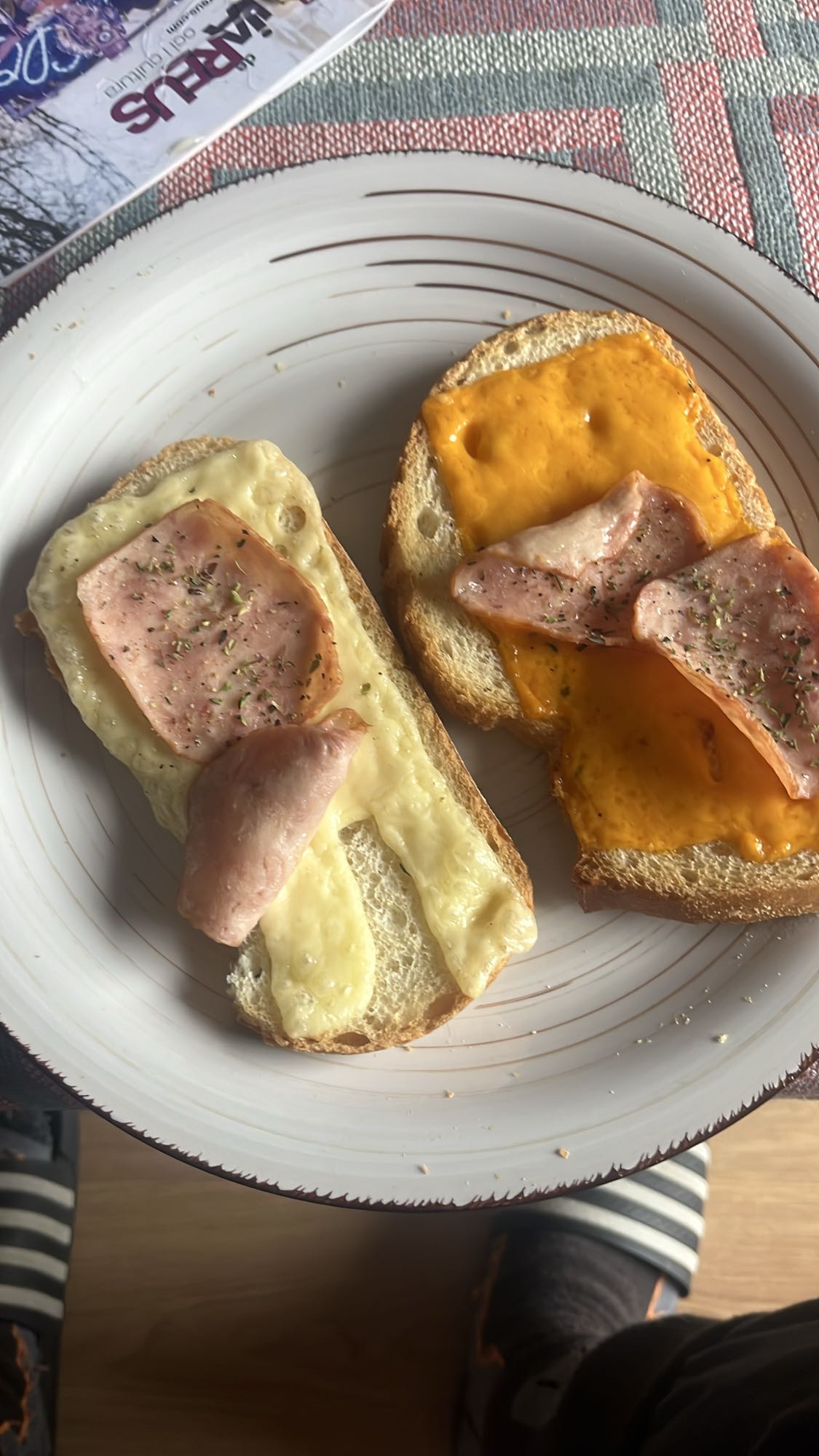 Tostadas de jamón y queso