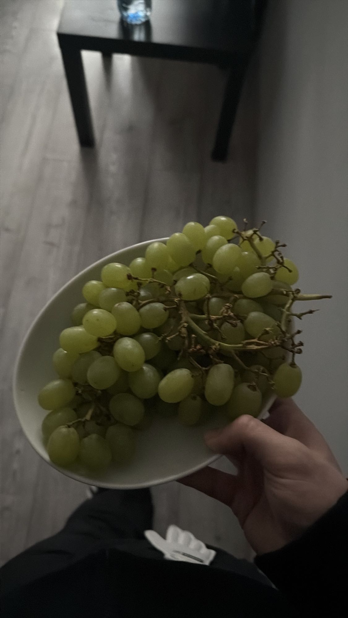 Winogrona na talerzu