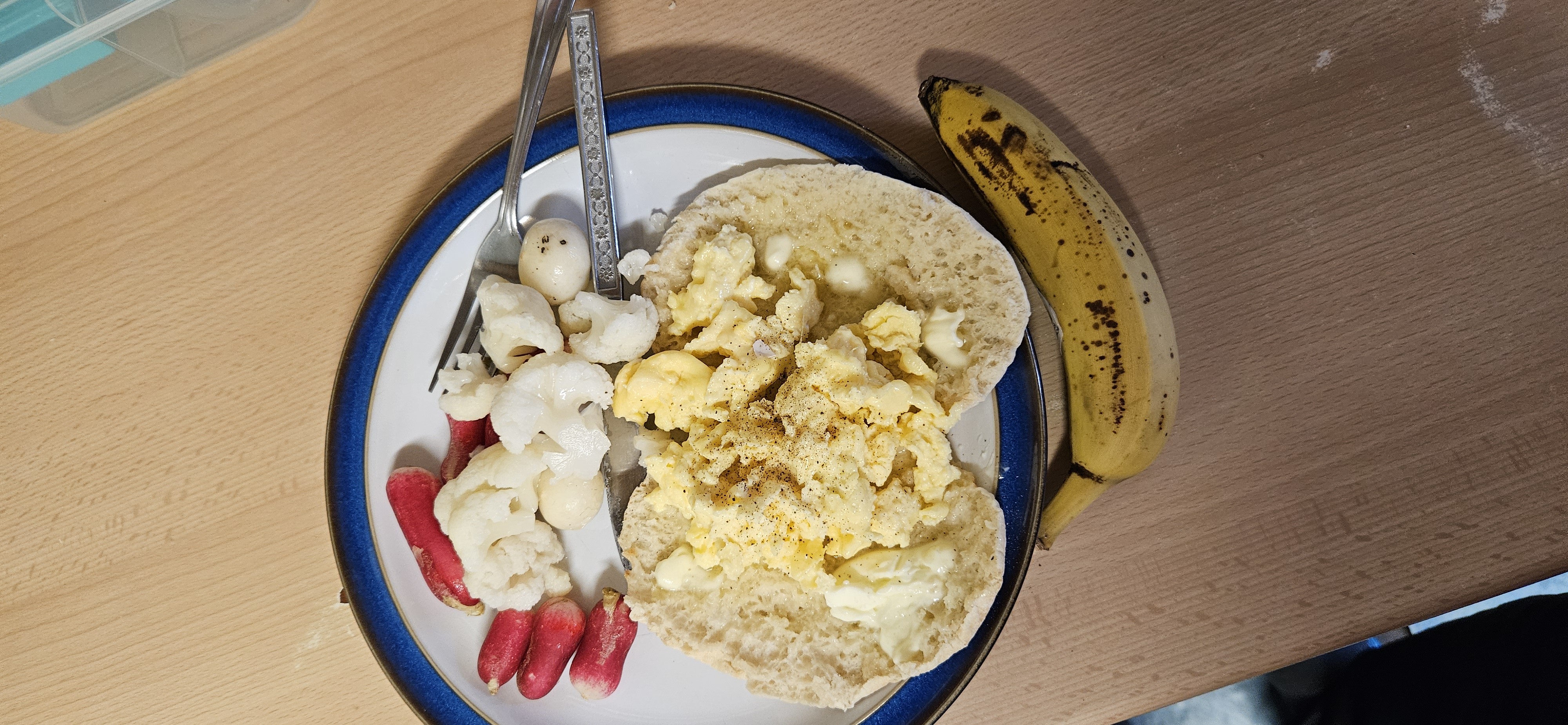 Scrambled egg breakfast plate