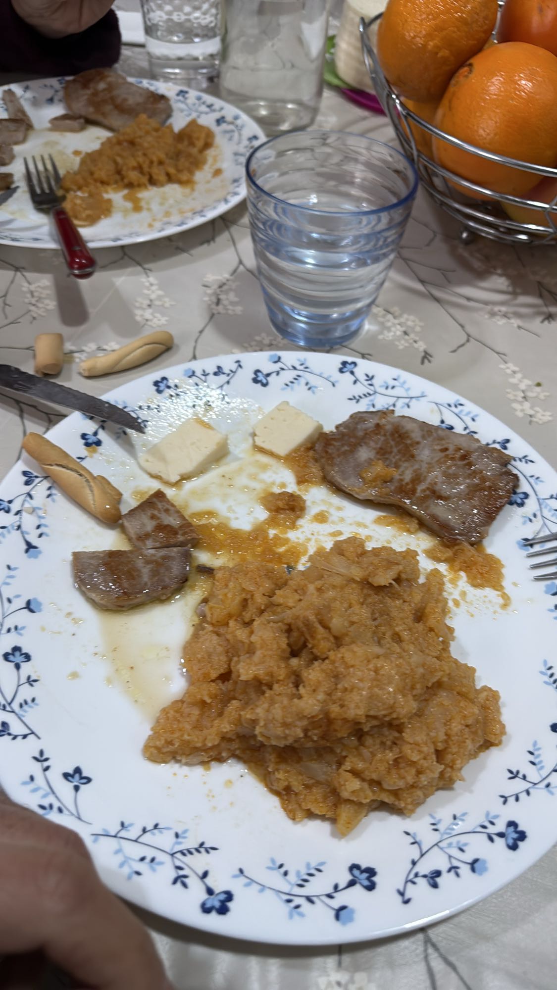 Carne con puré y queso
