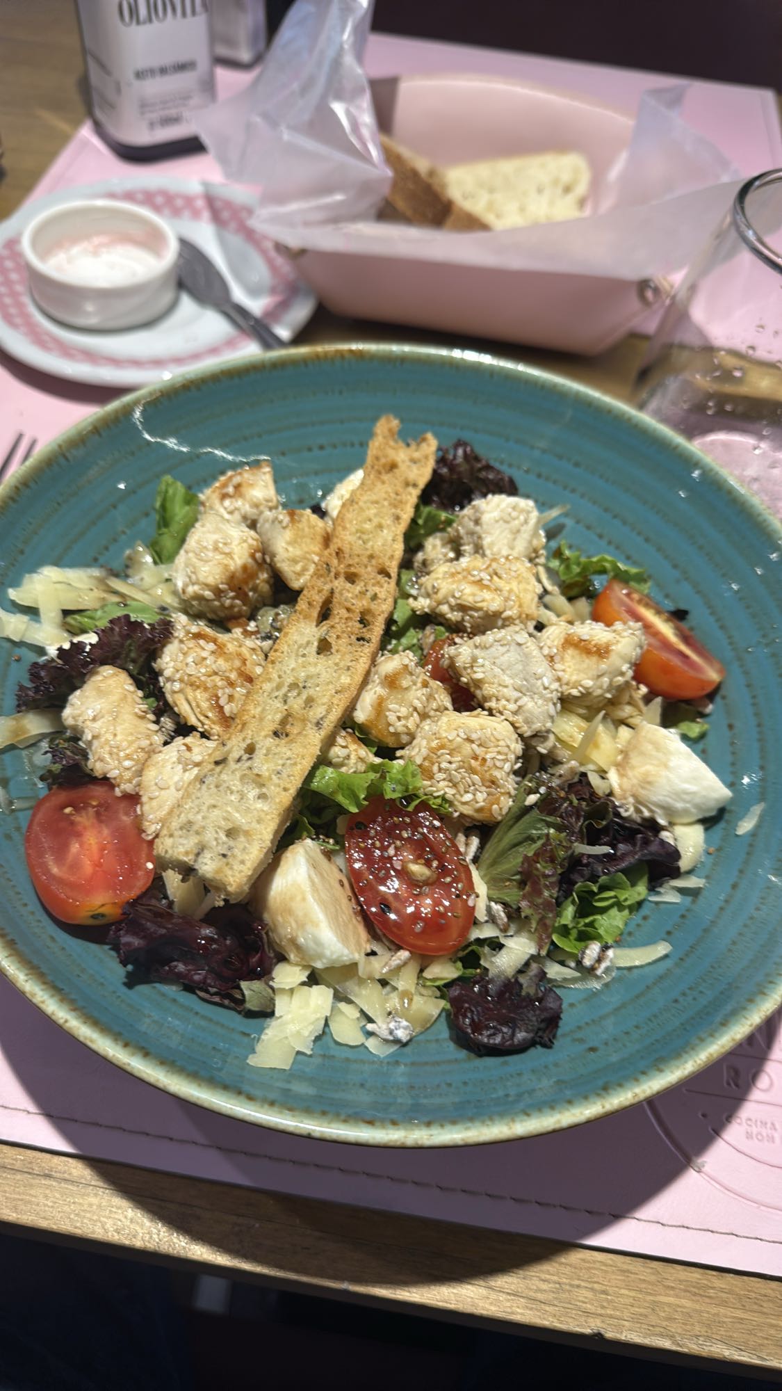 ensalada de pollo y sésamo