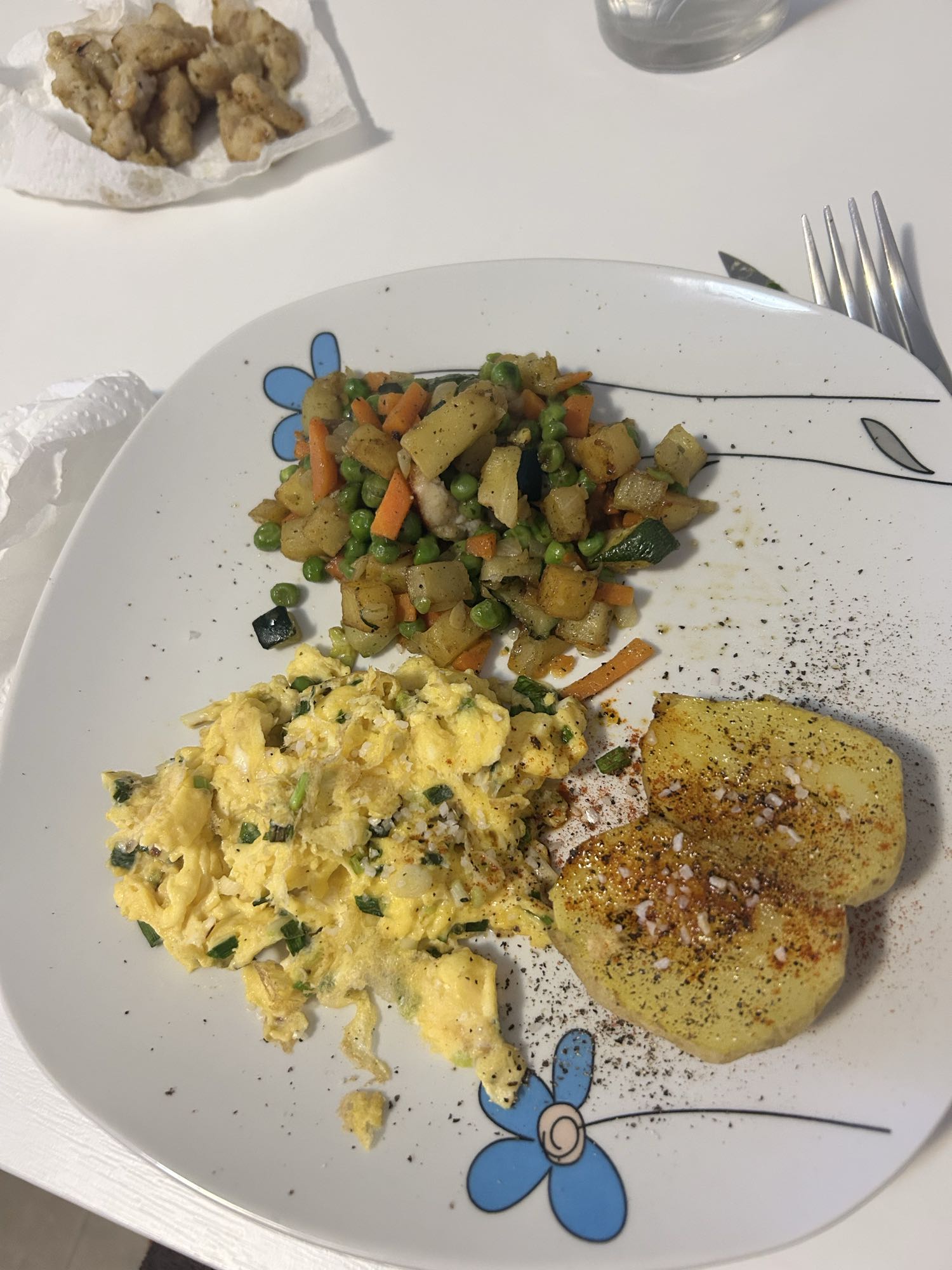 huevos revueltos con verduras y papas
