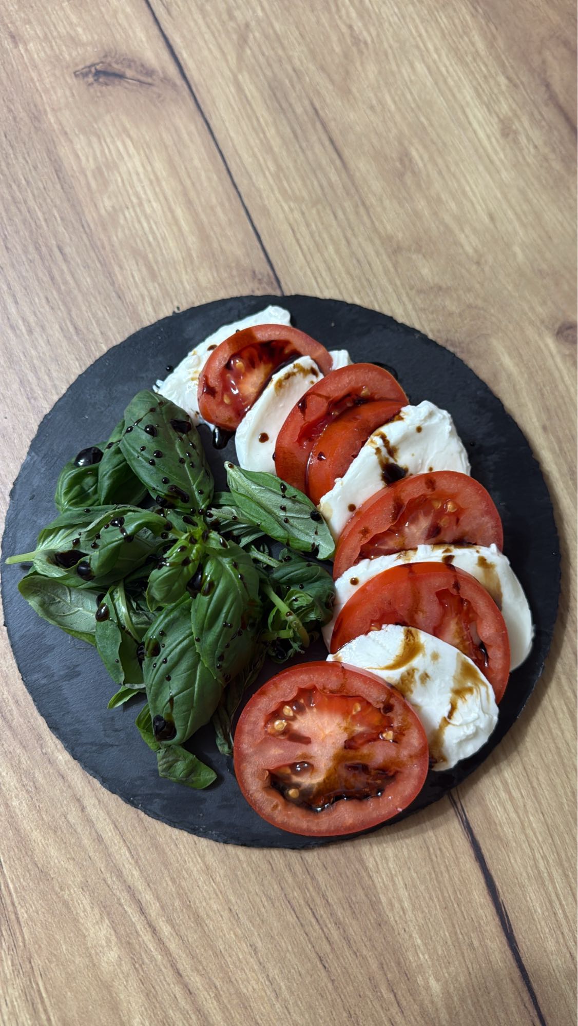 Salată Caprese