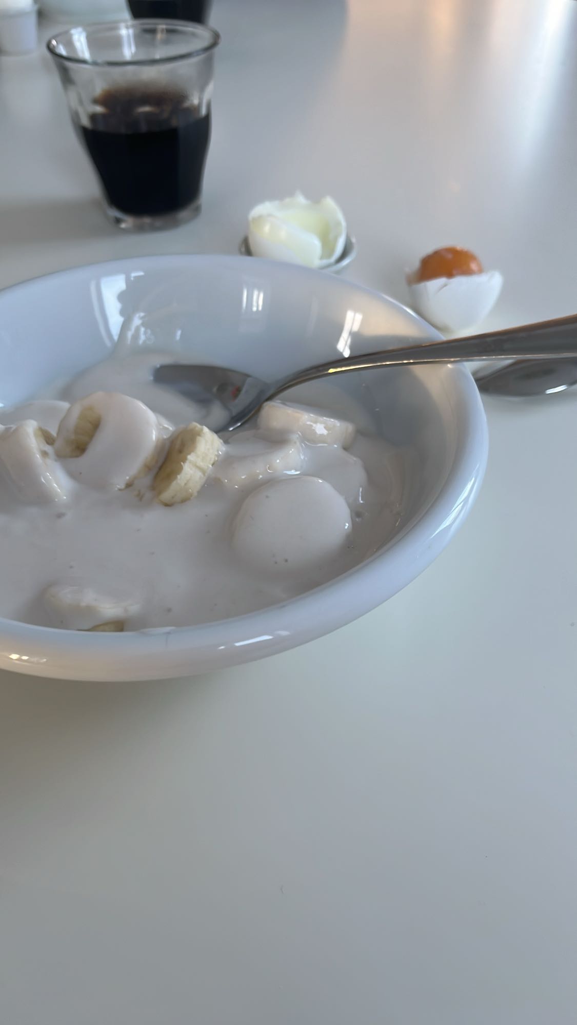 Yoghurt med banan och ägg