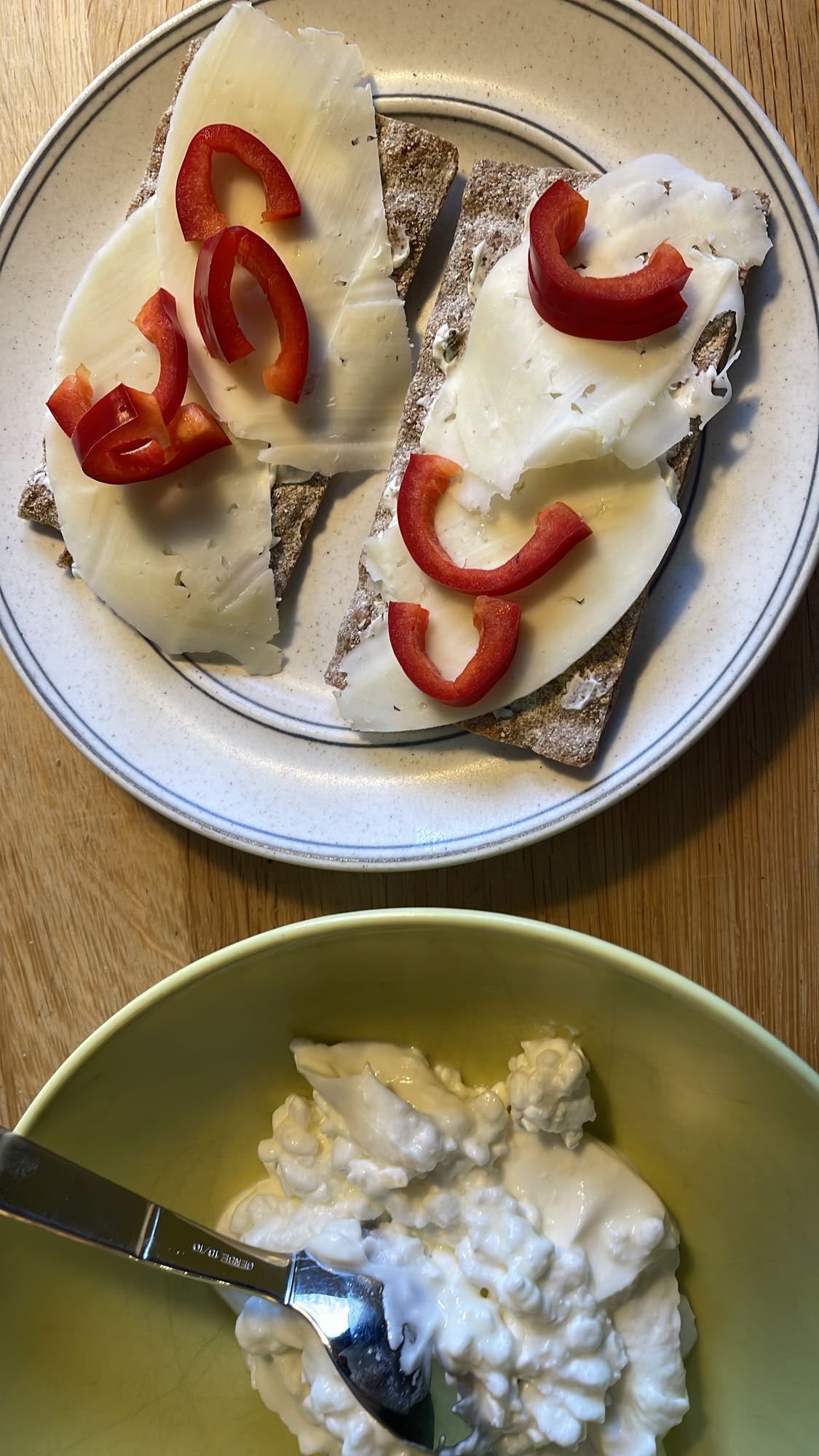 Knäckebröd med ost & keso