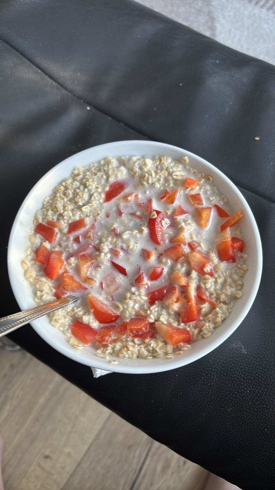 Havregrøt med proteinpulver og paprika