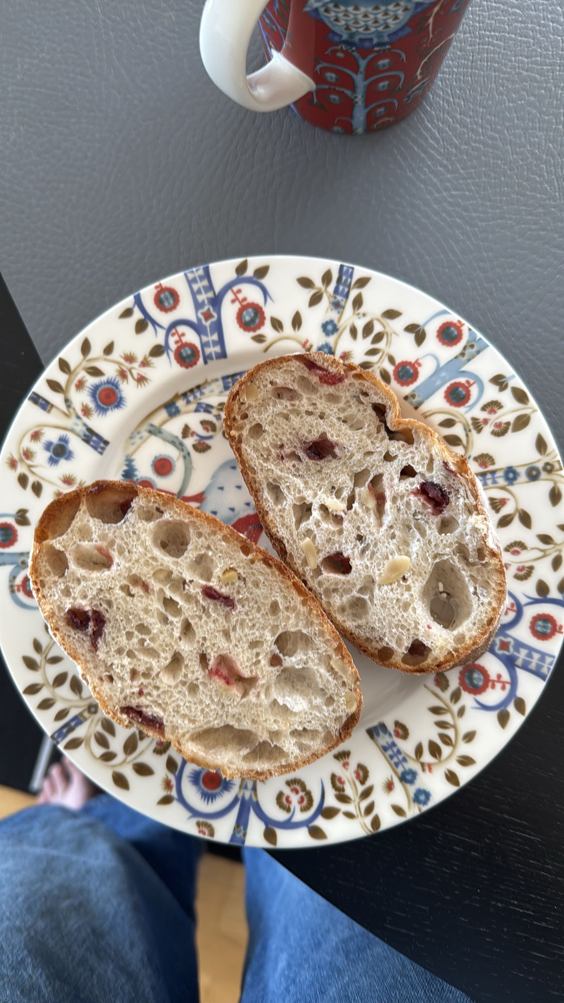 Cranberry nut bread slices