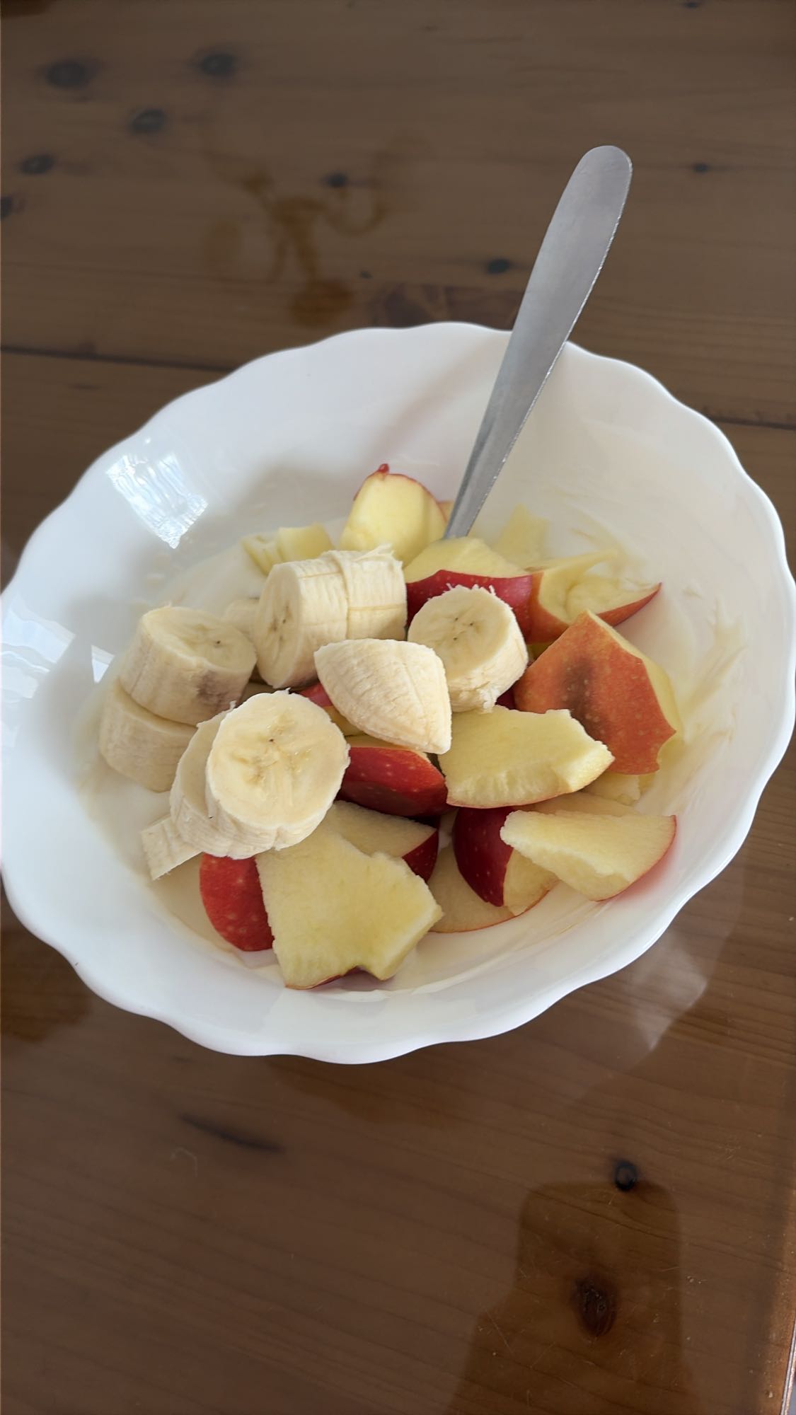 Iaurt grecesc cu banană și măr