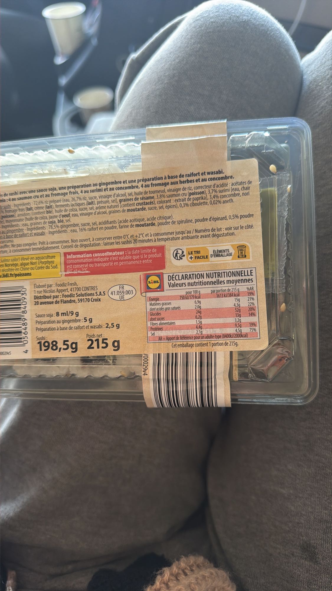 Sushi mix cu somon și brânză