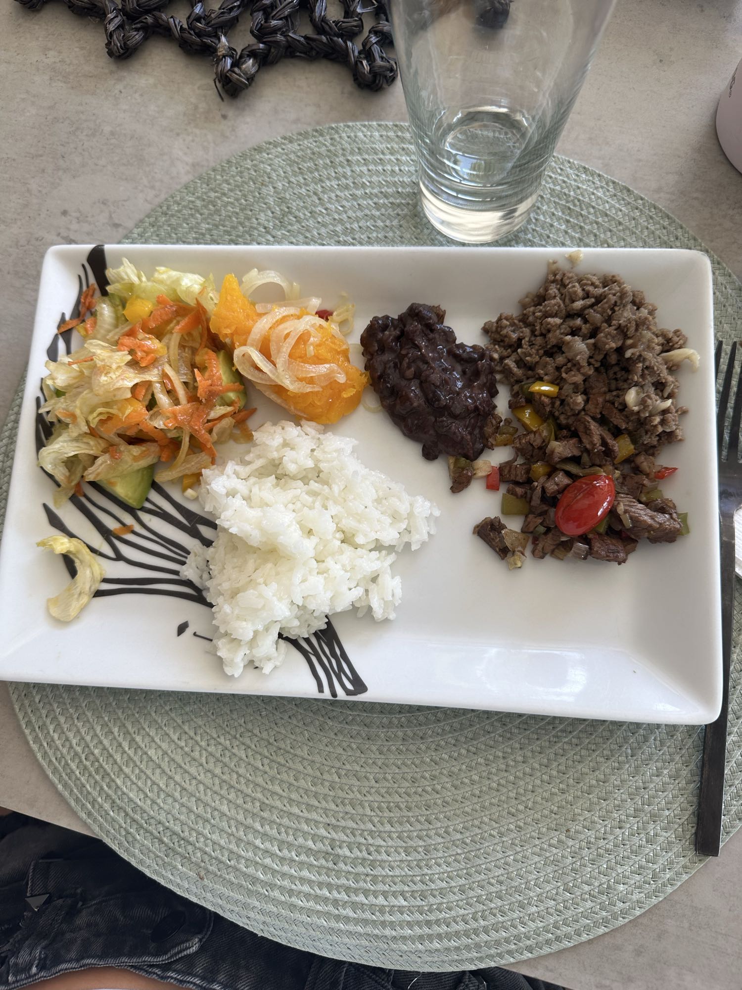 almuerzo variado