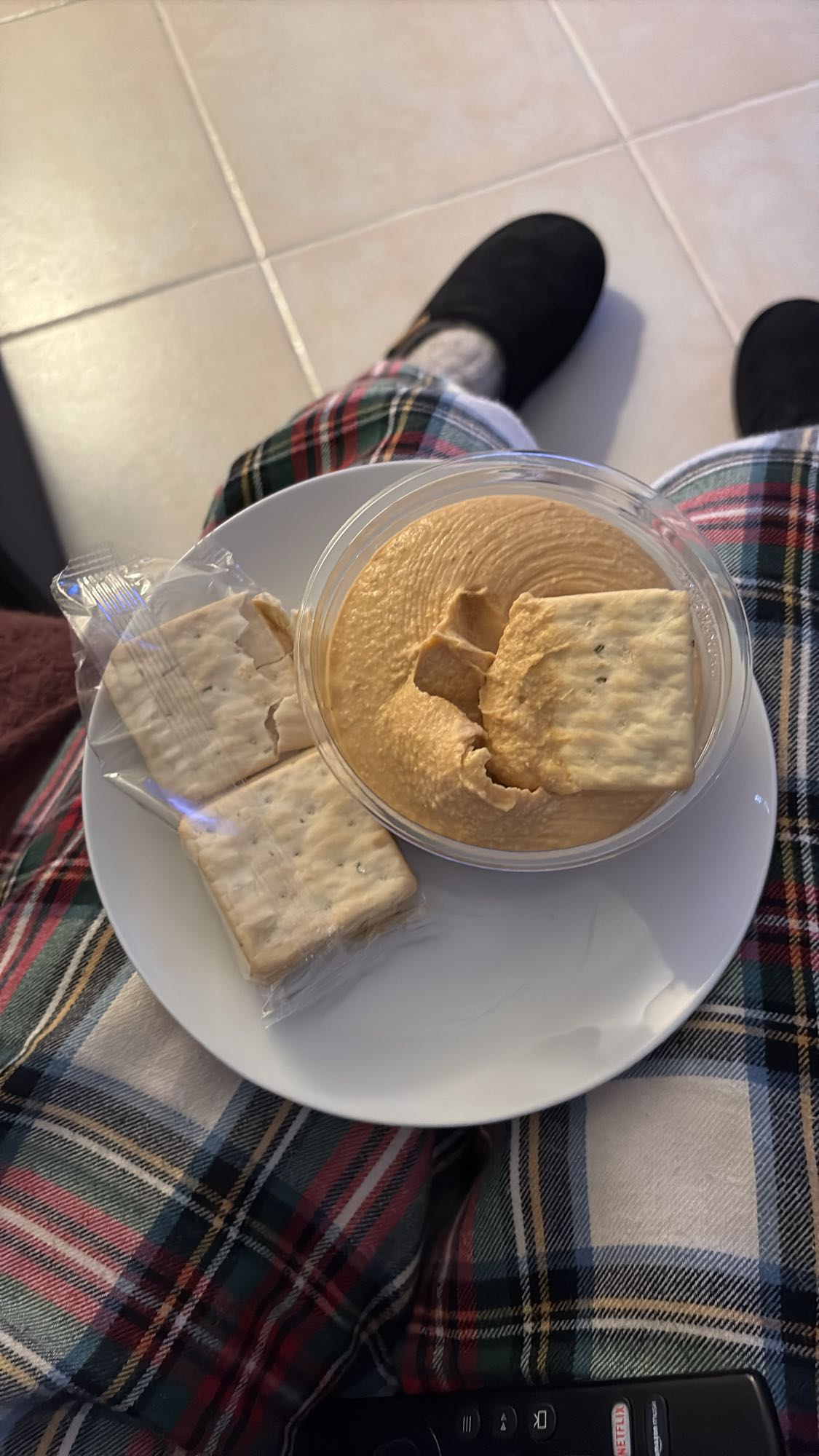 Hummus and Crackers