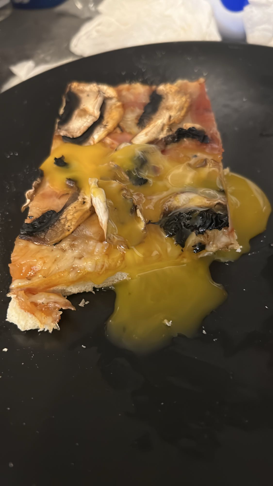 Pizza champignon œuf