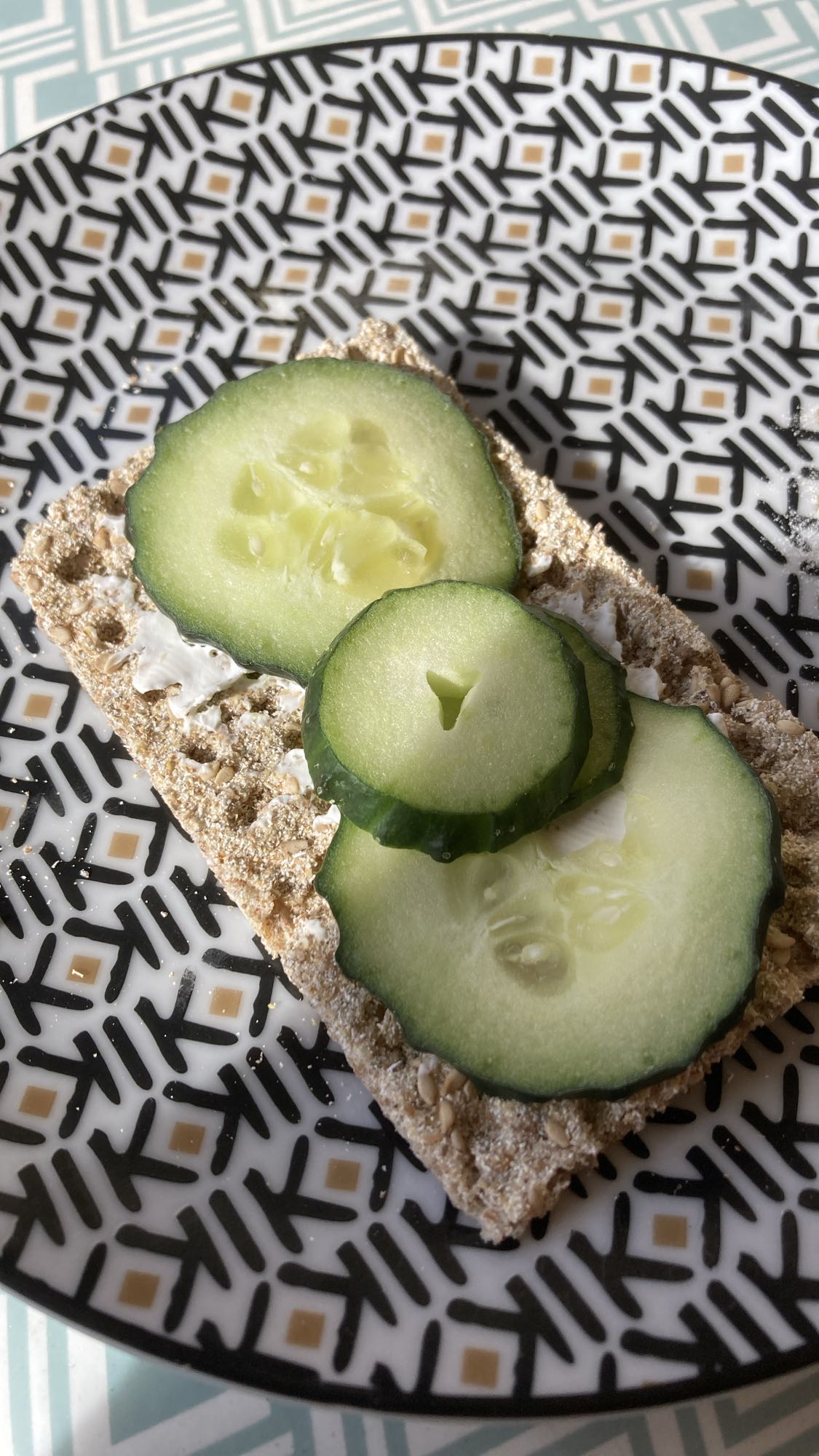 Knäckebröd med gurka