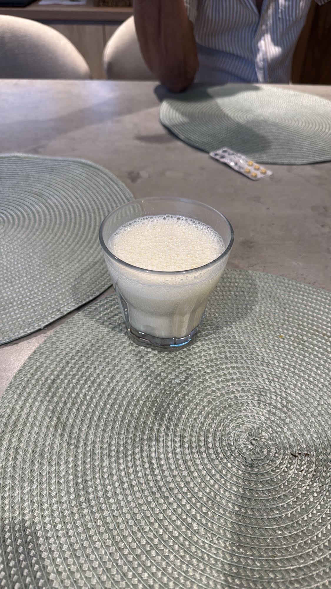 batido de leche descremada, banana y creatina